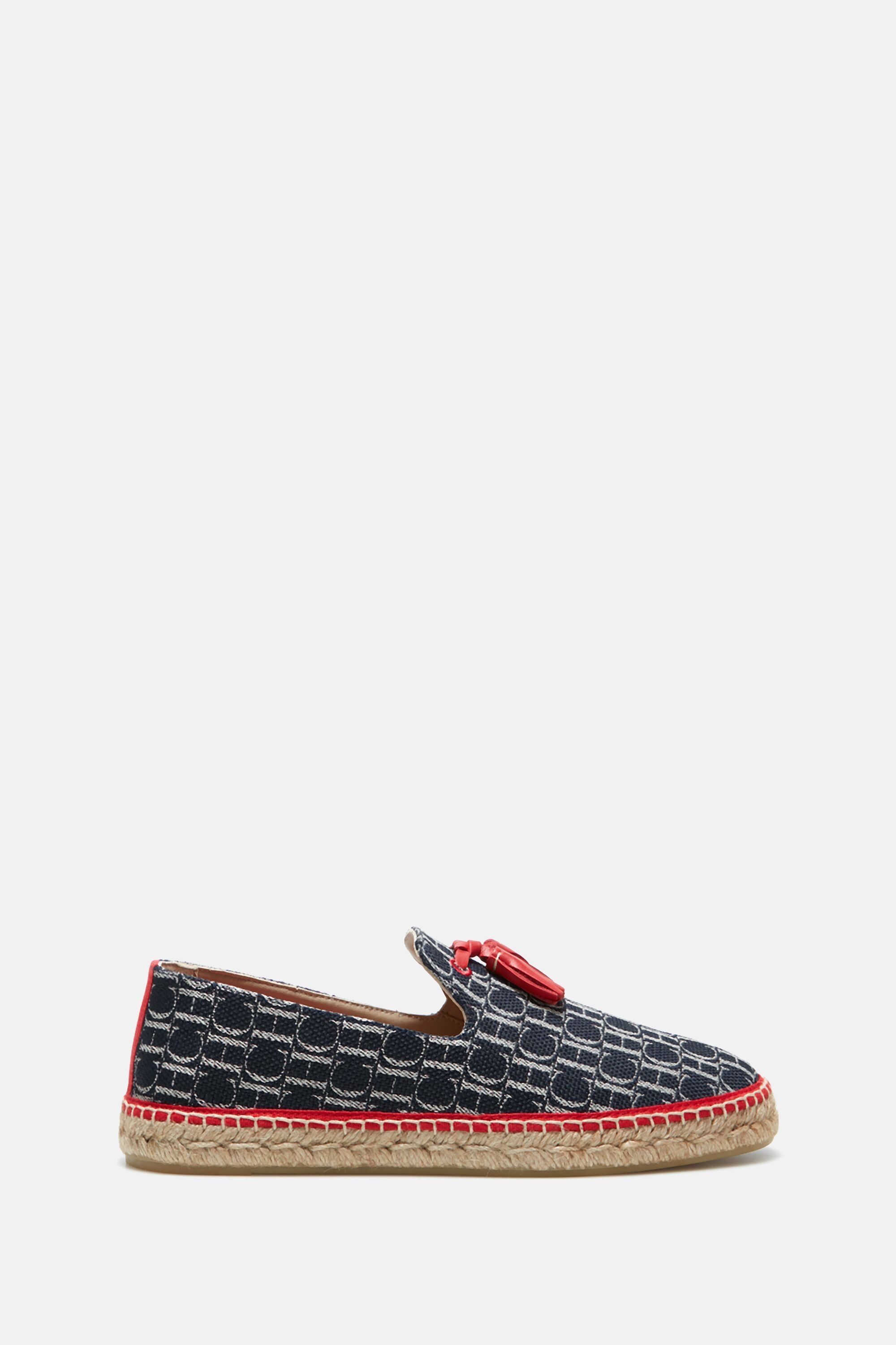 Canvas espadrilles with tassels