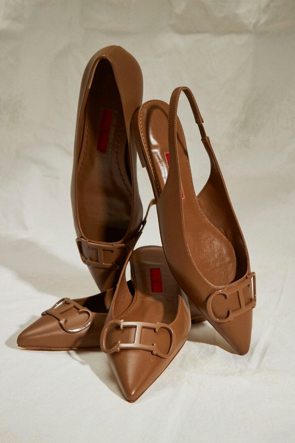 INITIALS INSIGNIA ZAPATO PLANO DE PIEL