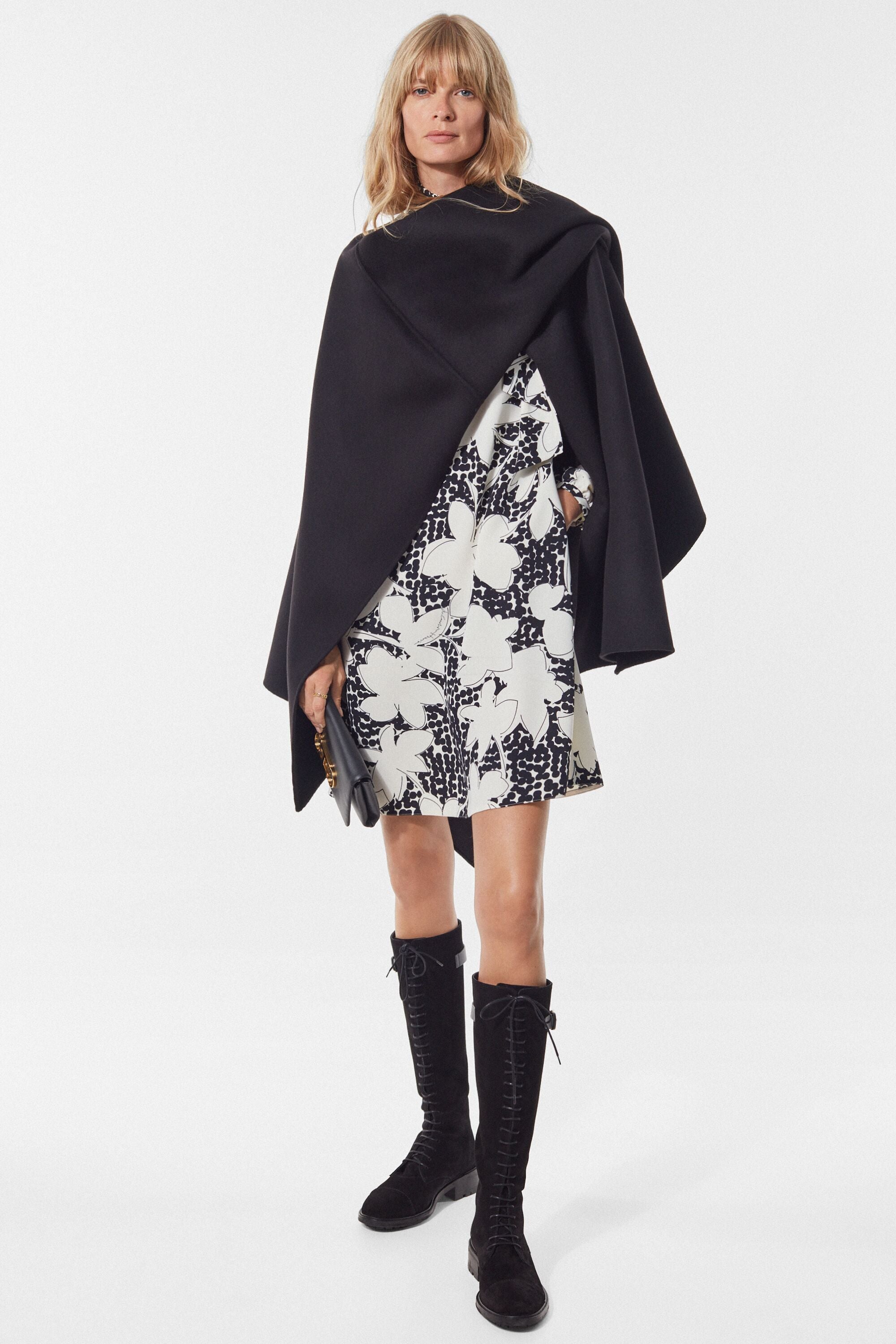 Double-faced wool oversized cape