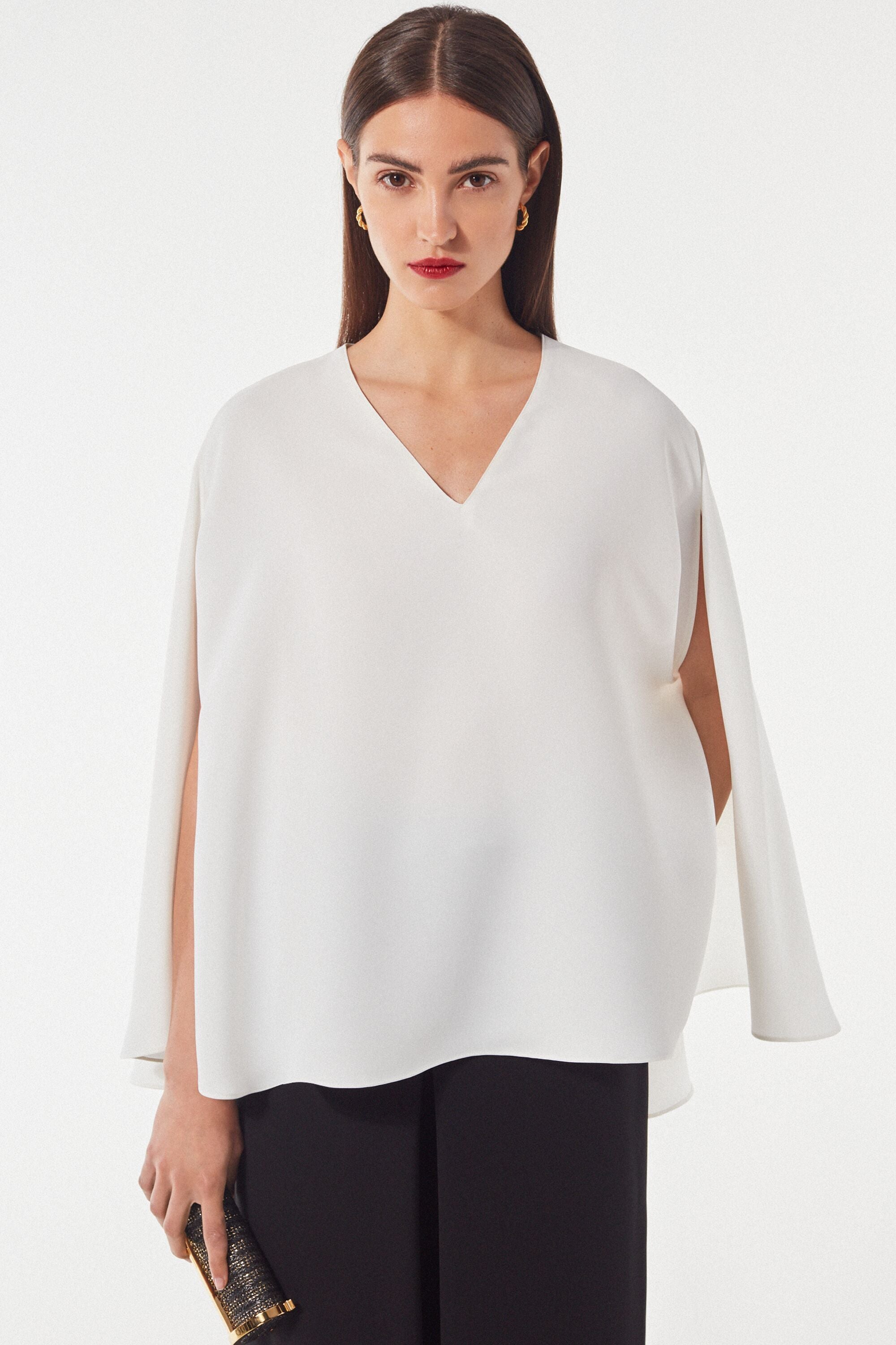 Cape-style crepe top