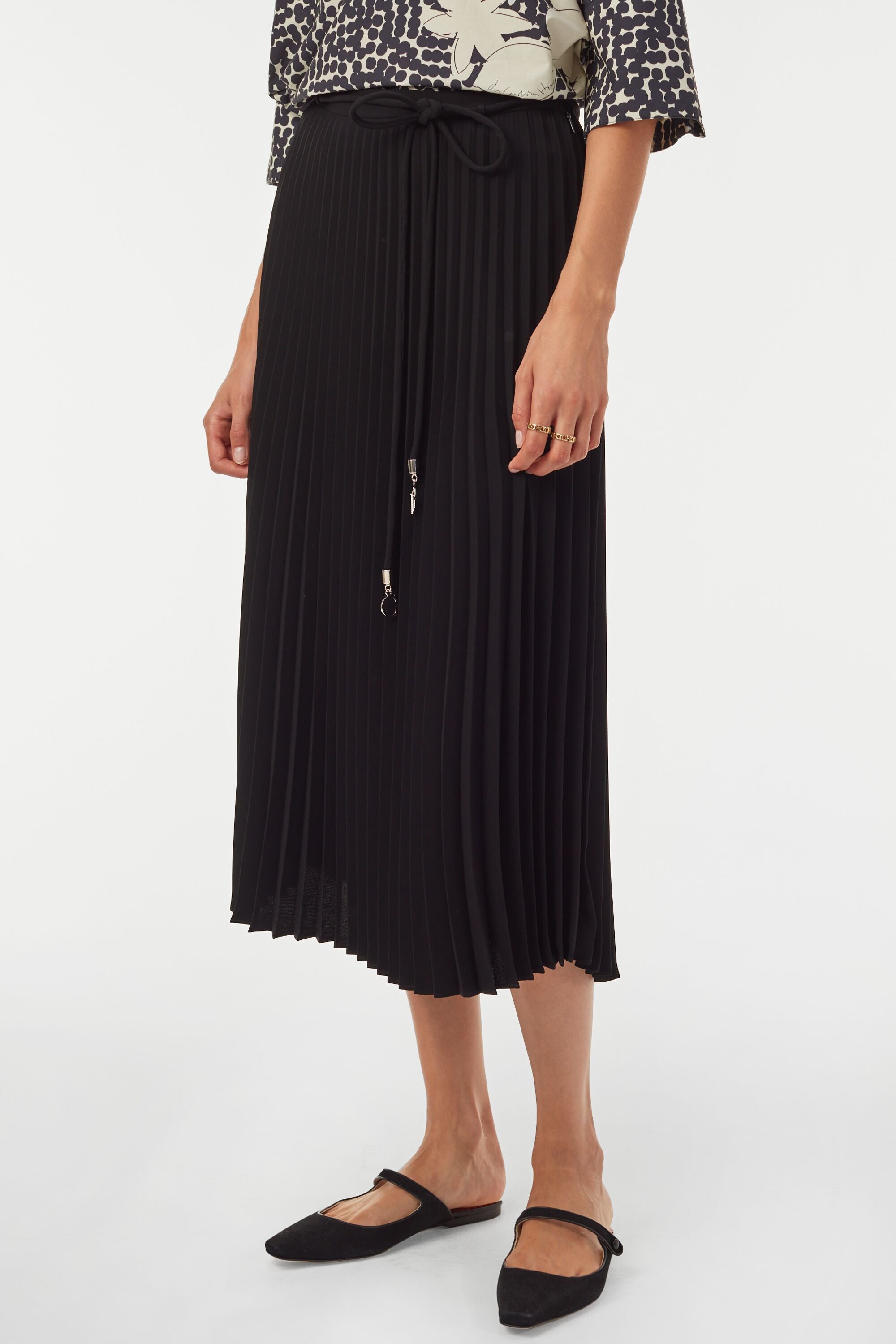 embargo Ambient needle Pleated crepe skirt black - CH Carolina Herrera United Kingdom