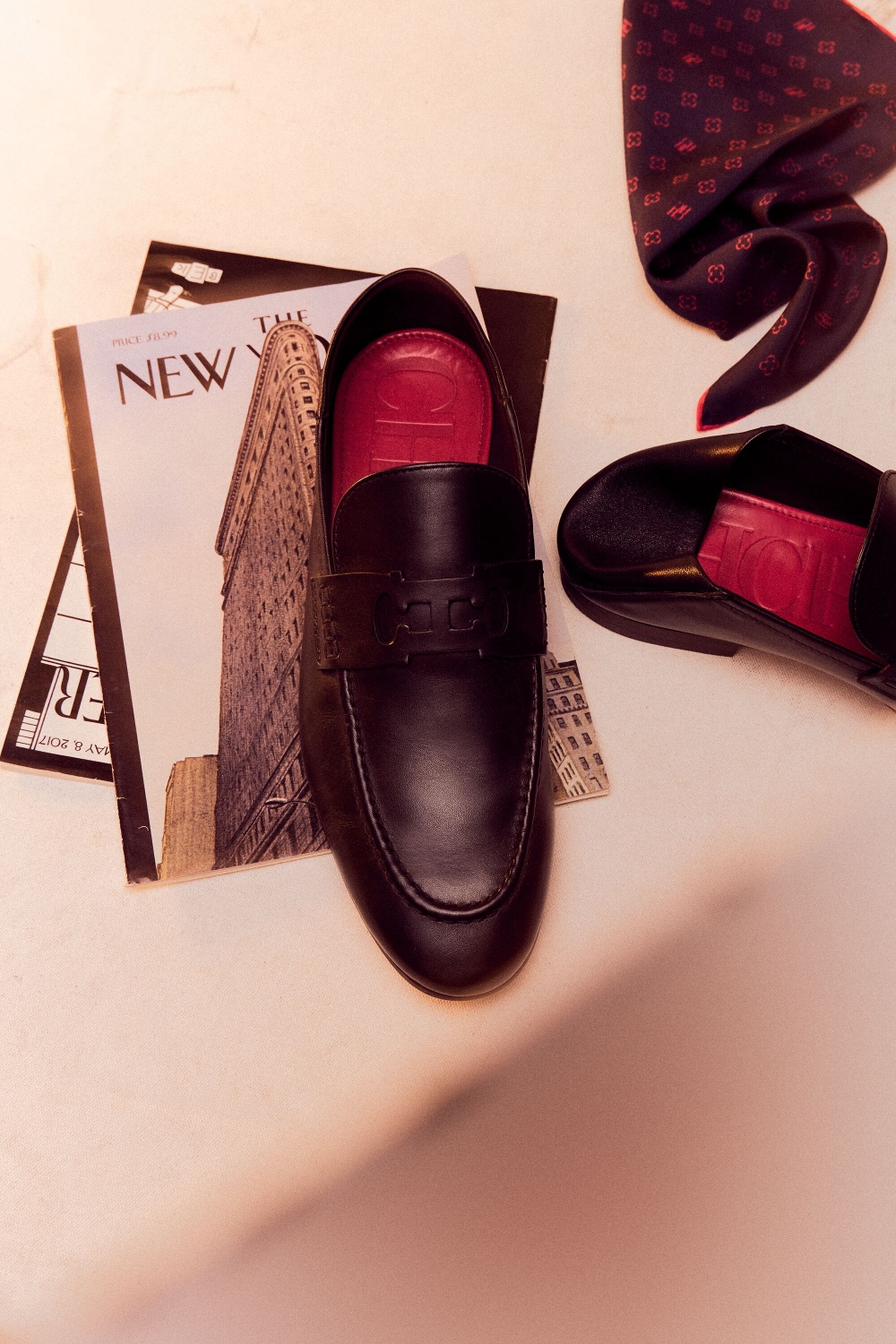 DOMA INSIGNIA CUT OUT LEATHER LOAFERS