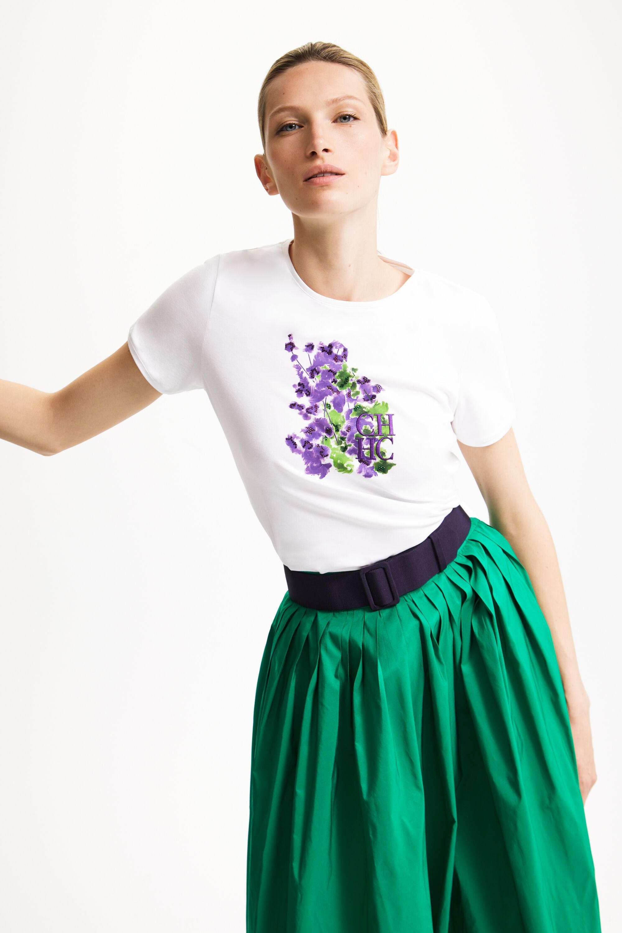 Camiseta CH con flores