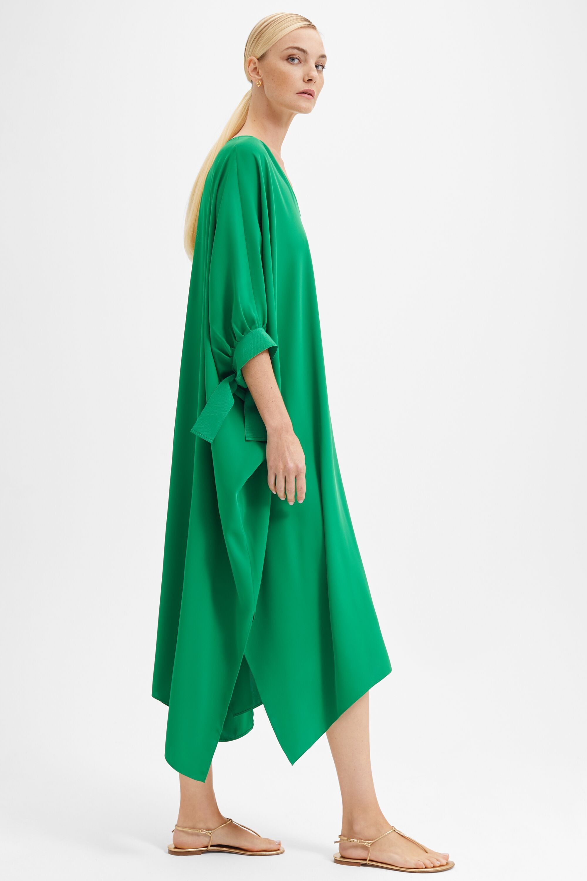 Crepe oversized kaftan with bows