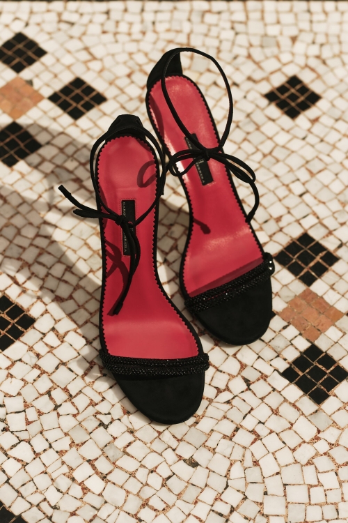 LEATHER 100 SANDALS