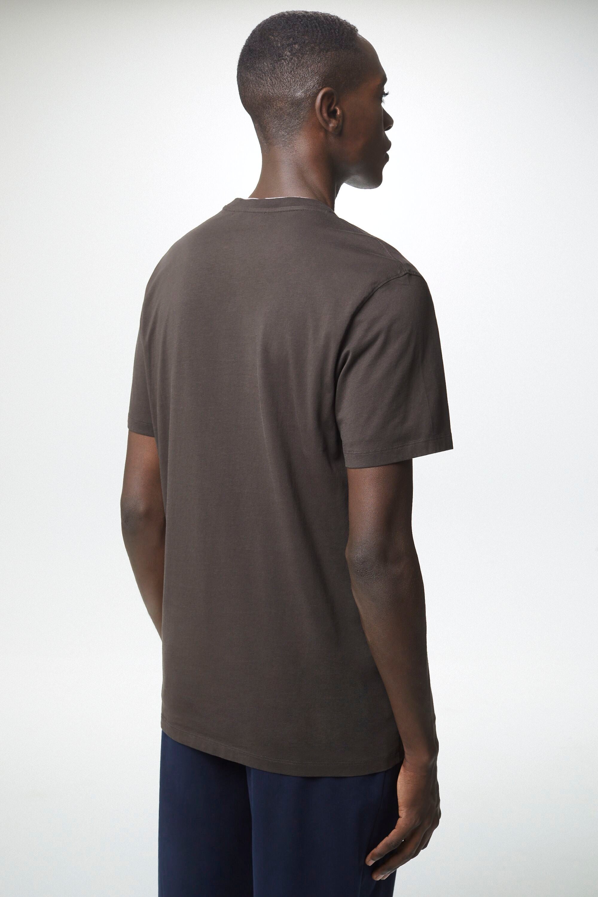 Carolina herrera hotsell t shirts mens