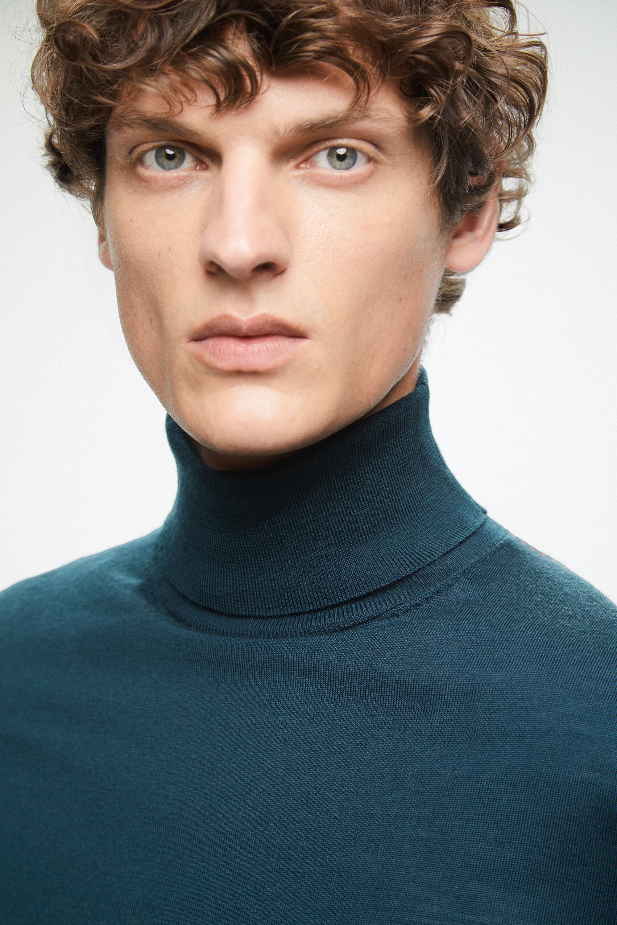 Merino wool discount turtleneck mens