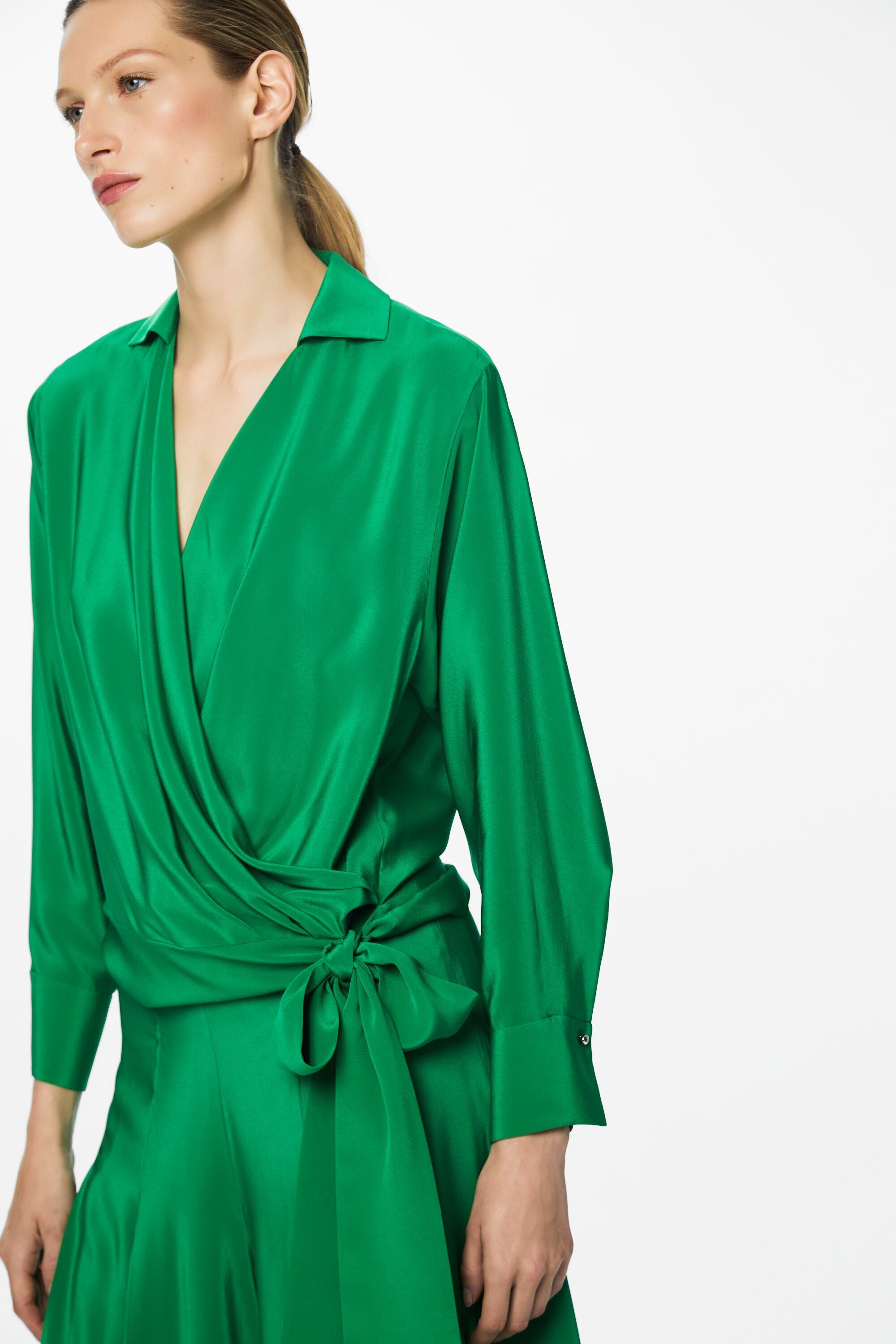 Cachecoeur crepe chine shirt with bow green - CH Carolina Herrera