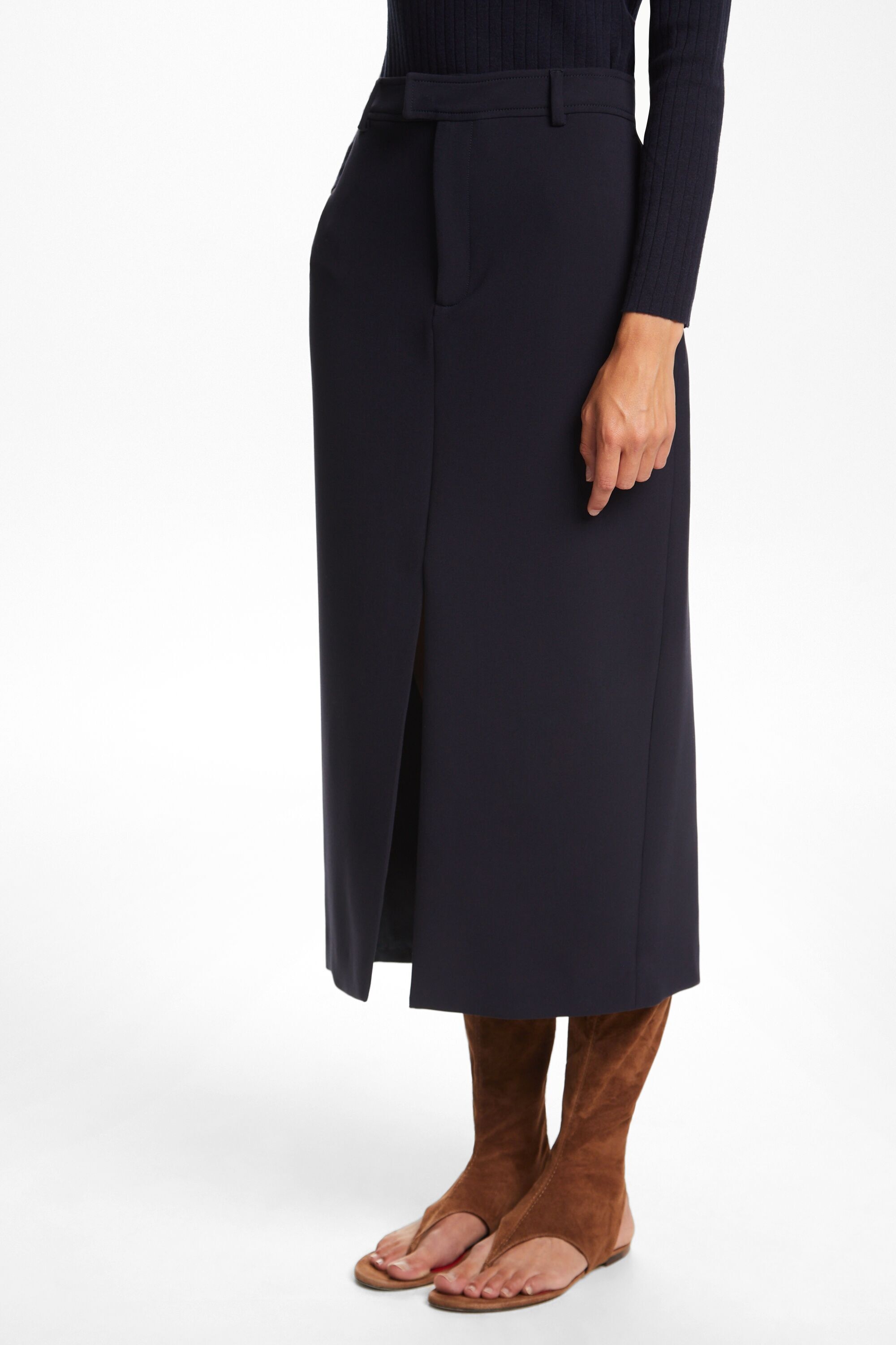 Crepe pencil skirt