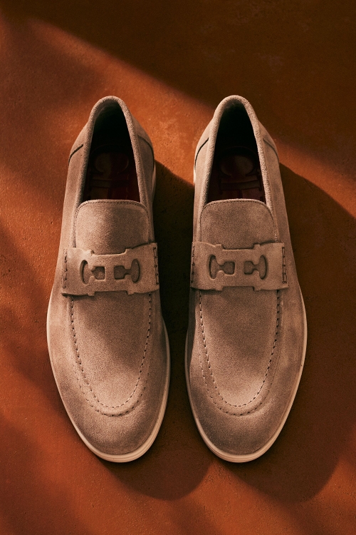 DOMA INSIGNIA CUT OUT MOCASÍN DE SERRAJE