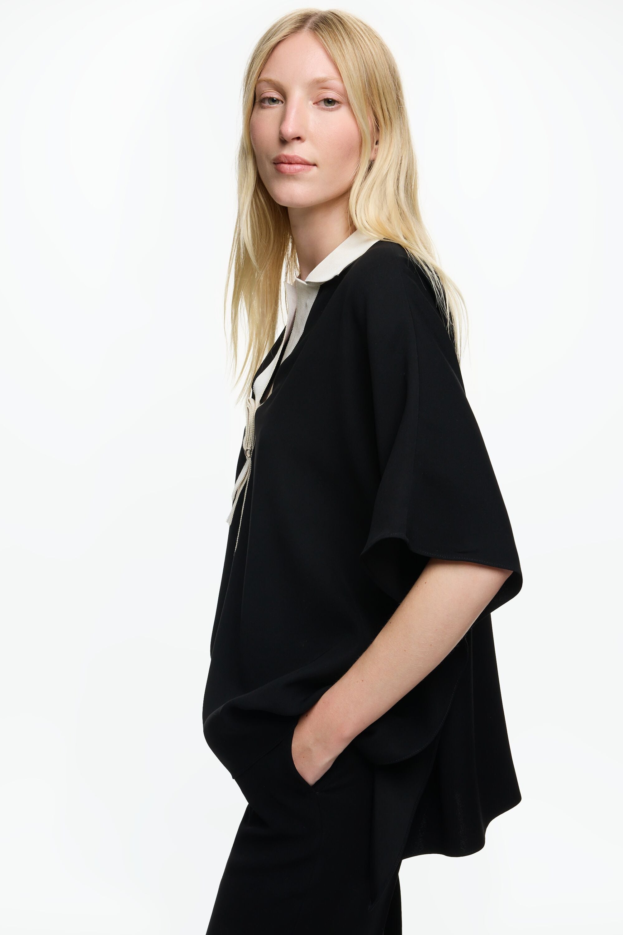 Lacito Insignia crepe oversize top black - CH Carolina Herrera