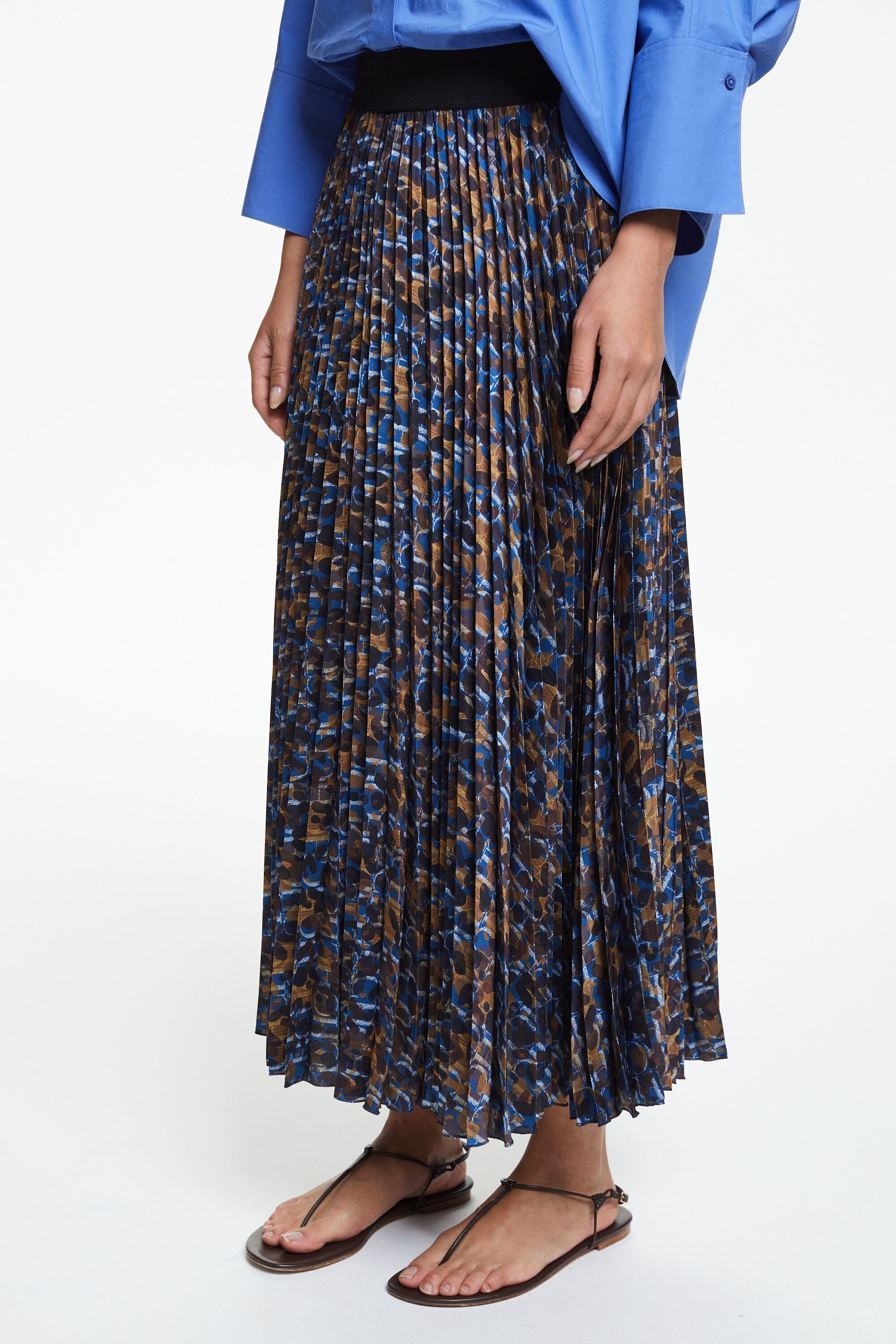 Printed on sale pleated skirt