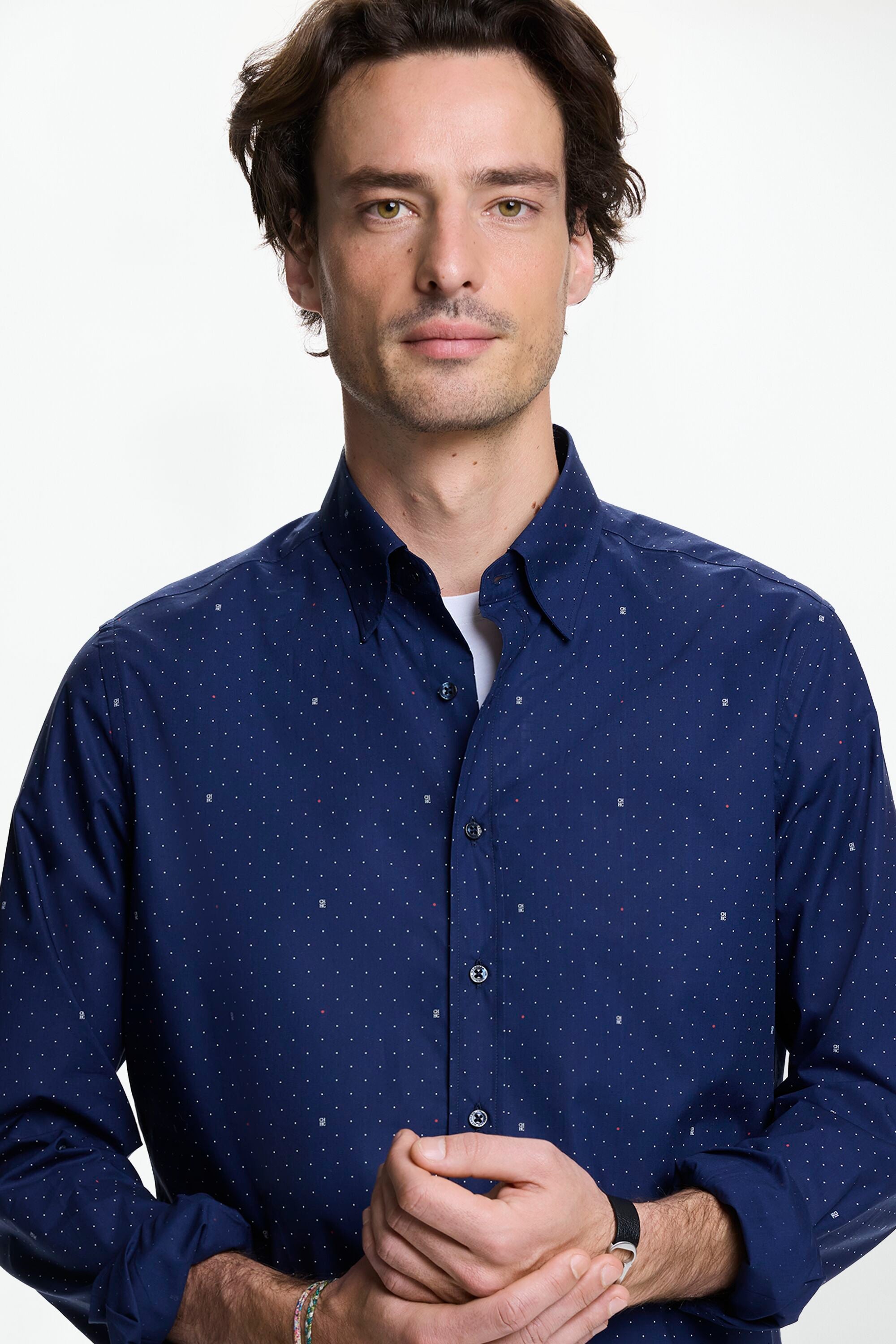 Camisa de popelin con estampado lunares CH azul marino CH Carolina Herrera Espana