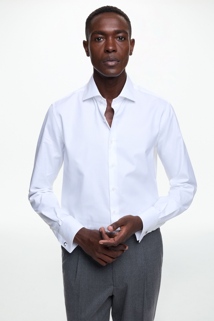Camisa de estructura con cuello italiano y gemelos