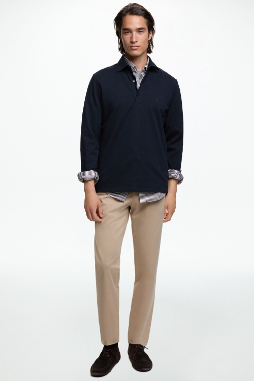 PANTALÓN CHINO REGULAR FIT DE MICROSARGA DE ALGODÓN