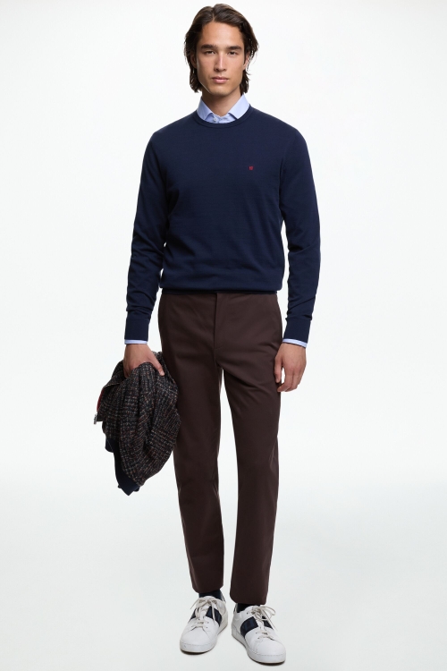 PANTALÓN CHINO REGULAR FIT DE MICROSARGA DE ALGODÓN