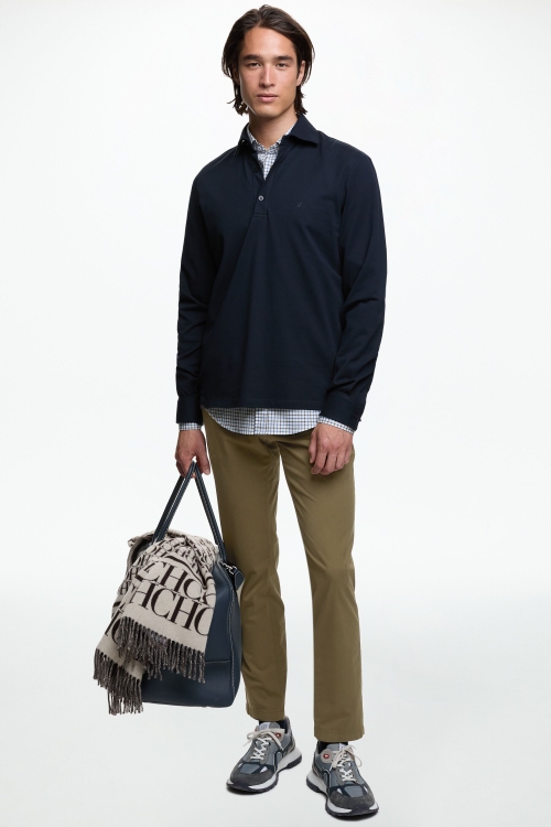 PANTALÓN CHINO SLIM FIT DE MICROSARGA DE ALGODÓN