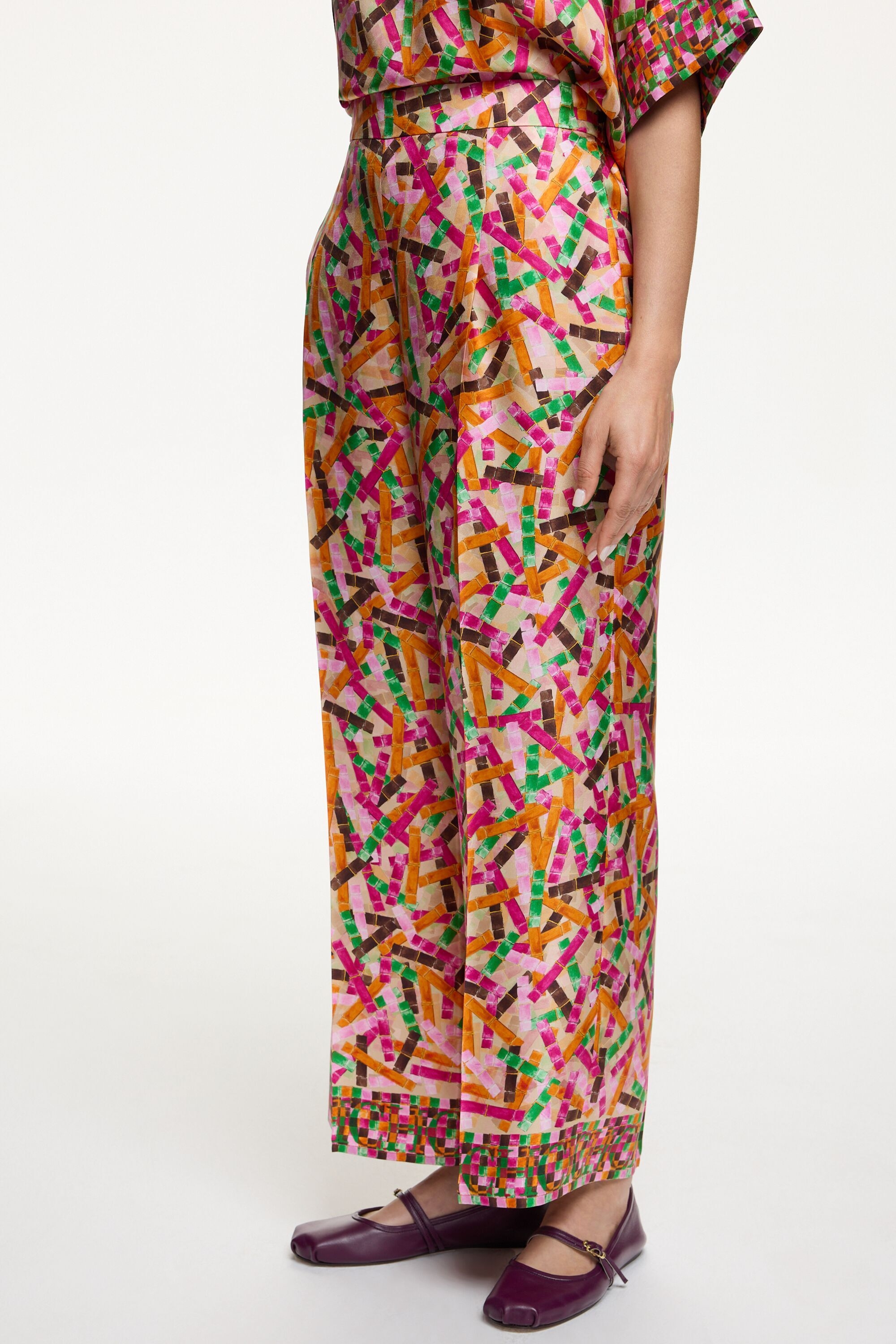 Lacito Insignia print silk twill pyjama-style pants