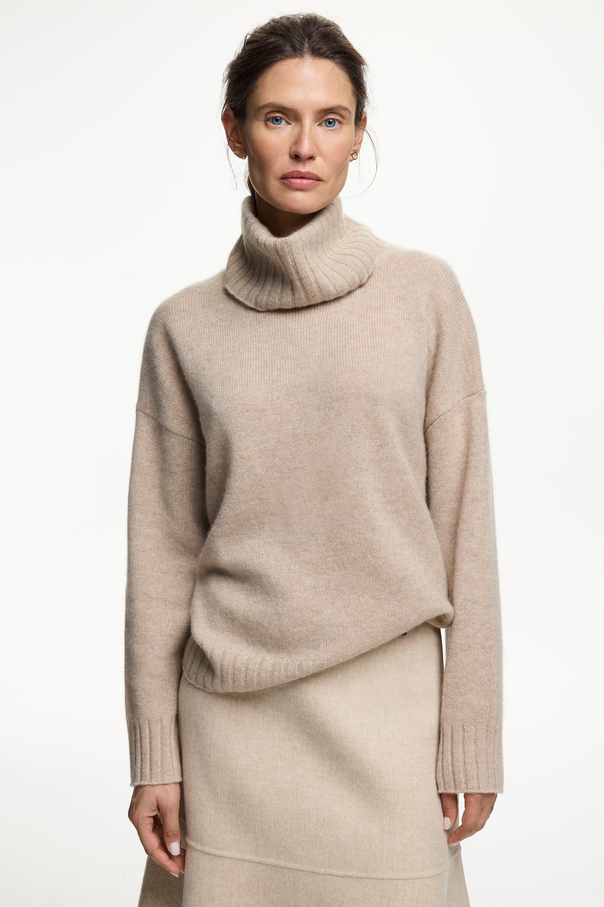 Jersey de cashmere con cuello extraíble