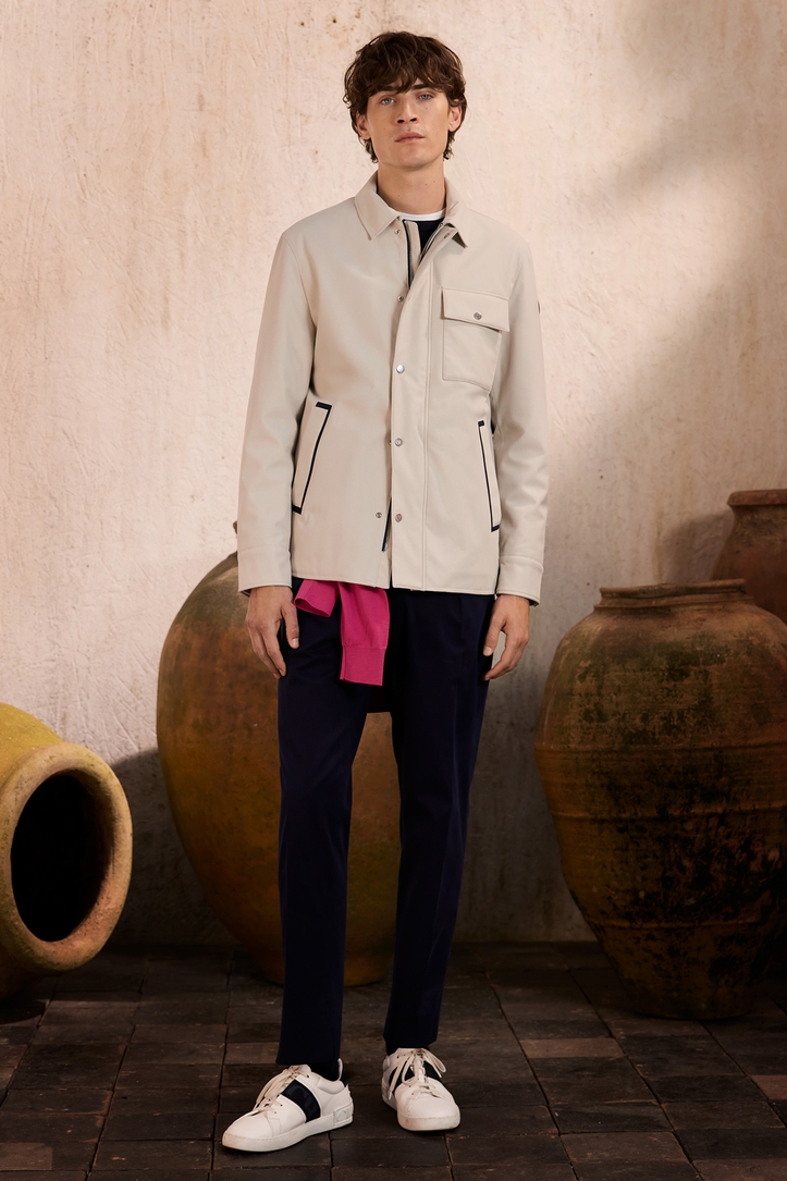 RESORT 11/19