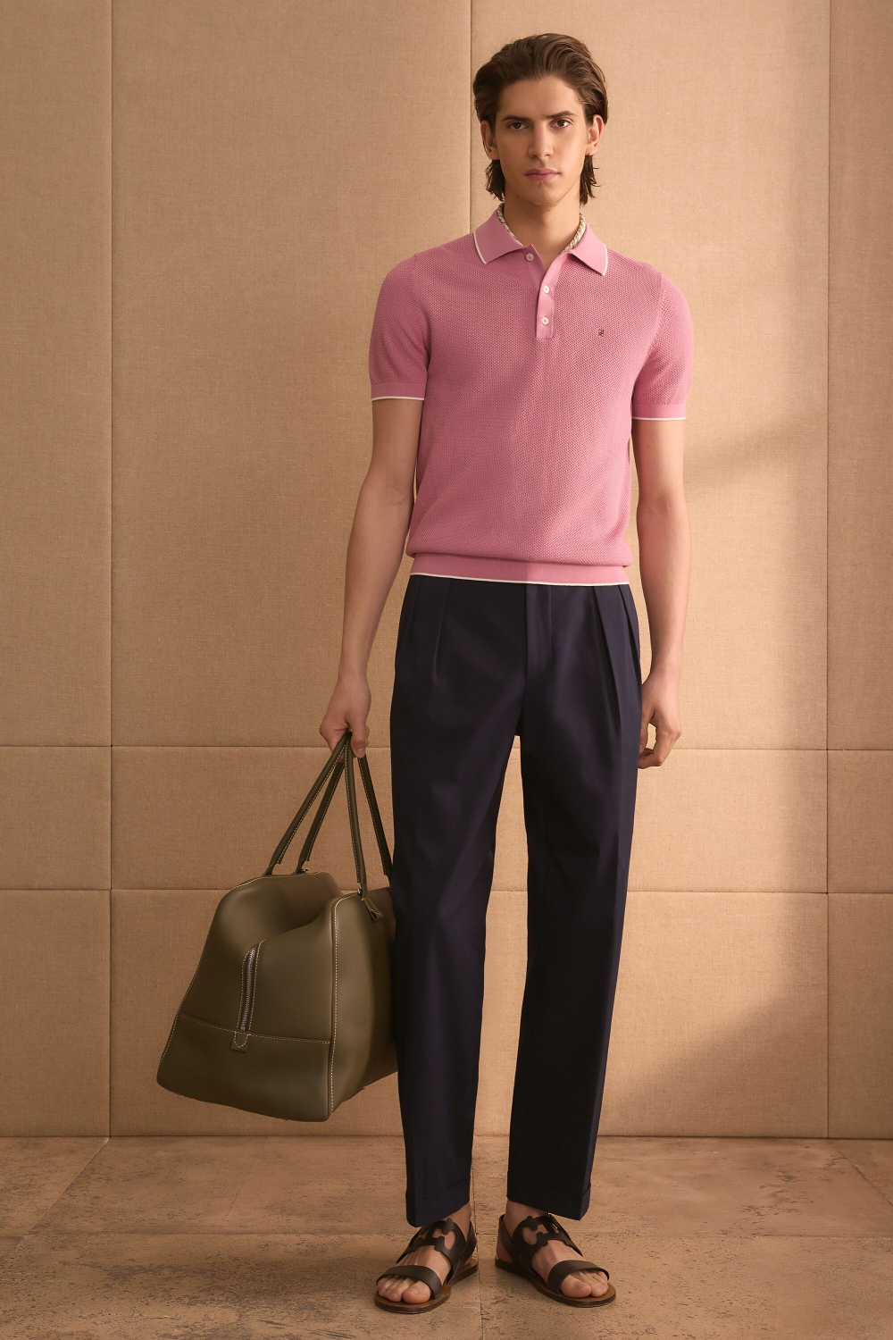 PANTALÓN CHINO REGULAR FIT DE MICROSARGA DE ALGODÓN