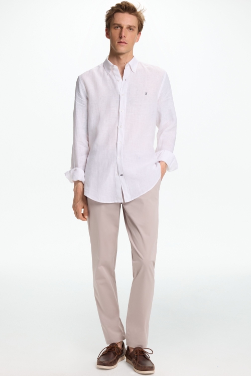 PANTALÓN CHINO REGULAR FIT DE MICROSARGA DE ALGODÓN