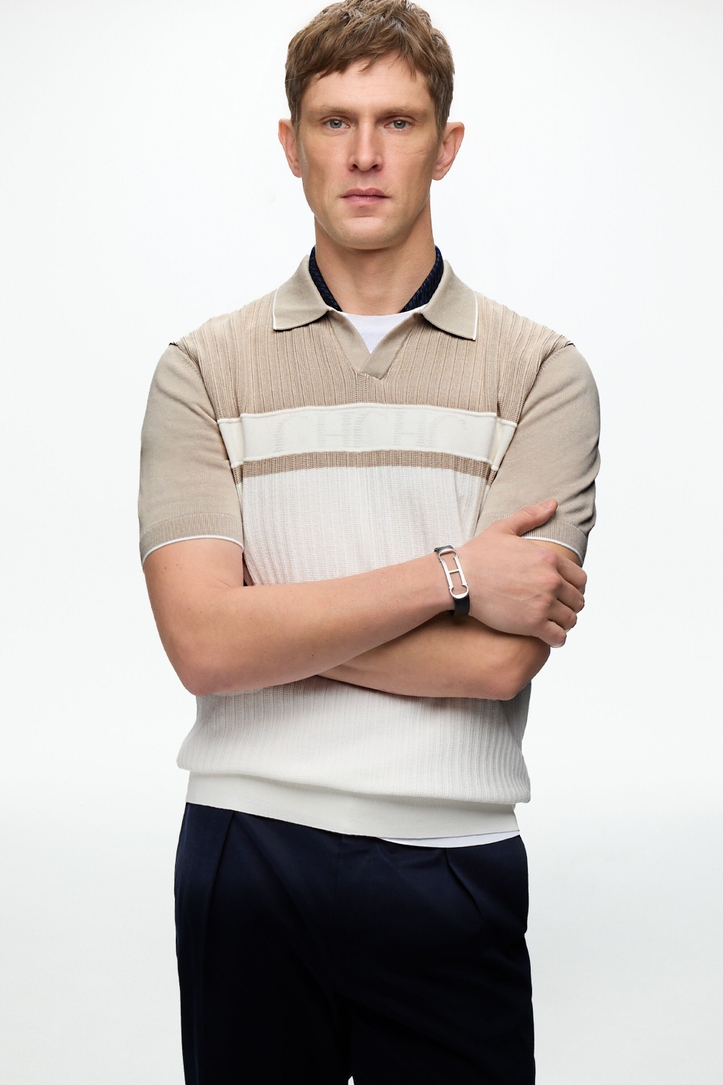 Open Collar Textured Knit Polo Shirt