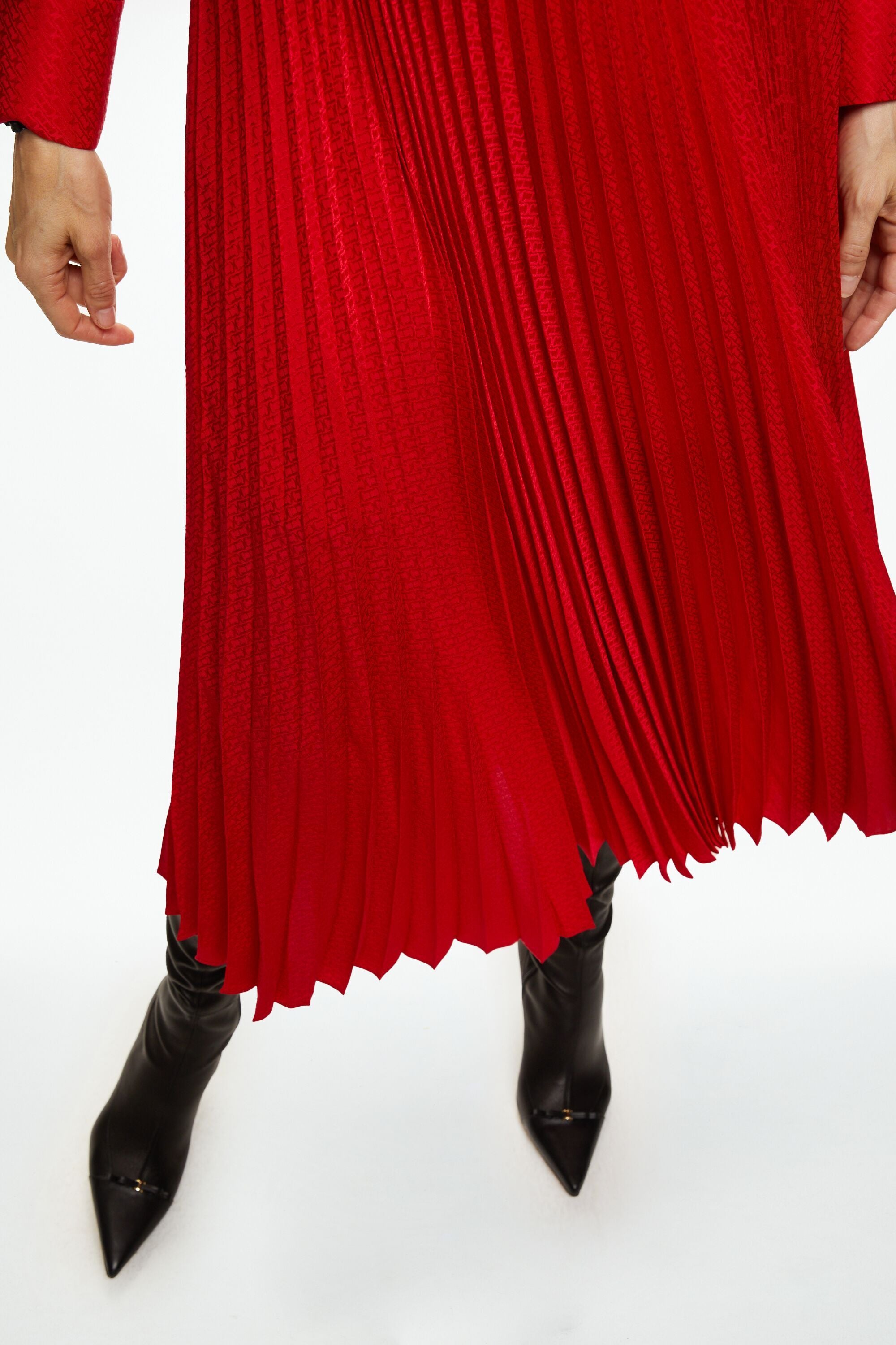 Initials Insignia Silk Jacquard Pleated Skirt red - CH Initials Insignia Silk Jacquard Pleated Skirt red - CH