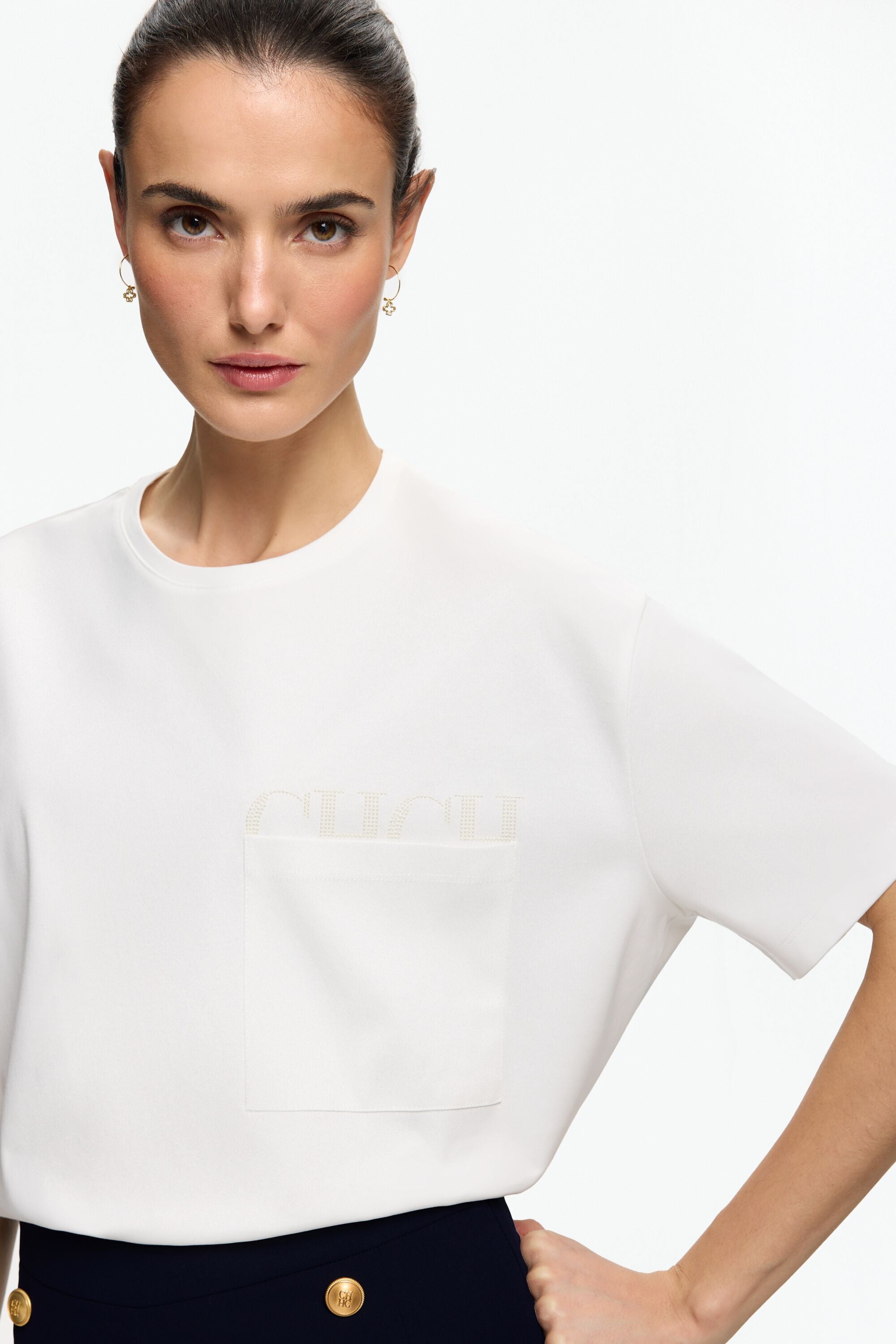 Oversize T-Shirt with Pocket and Pearls ivory - CH Carolina