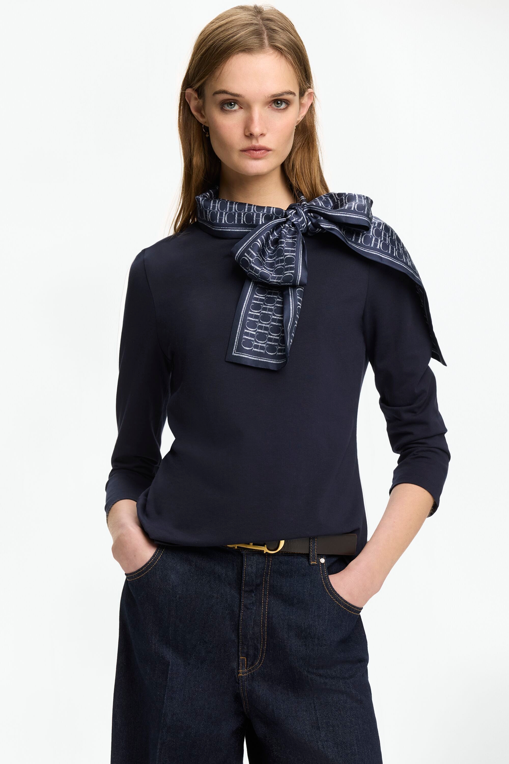 Fitted T-Shirt with Print Scarf