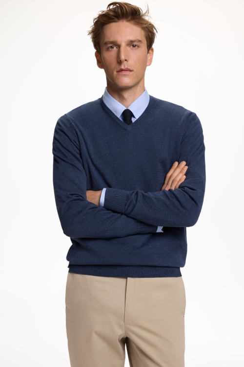 COTTON V-NECK SWEATER