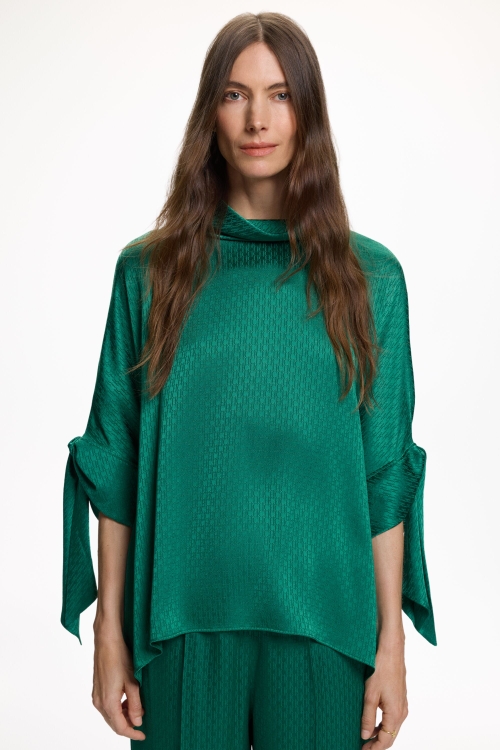 CREPE OVERSIZE TOP WITH CH JACQUARD