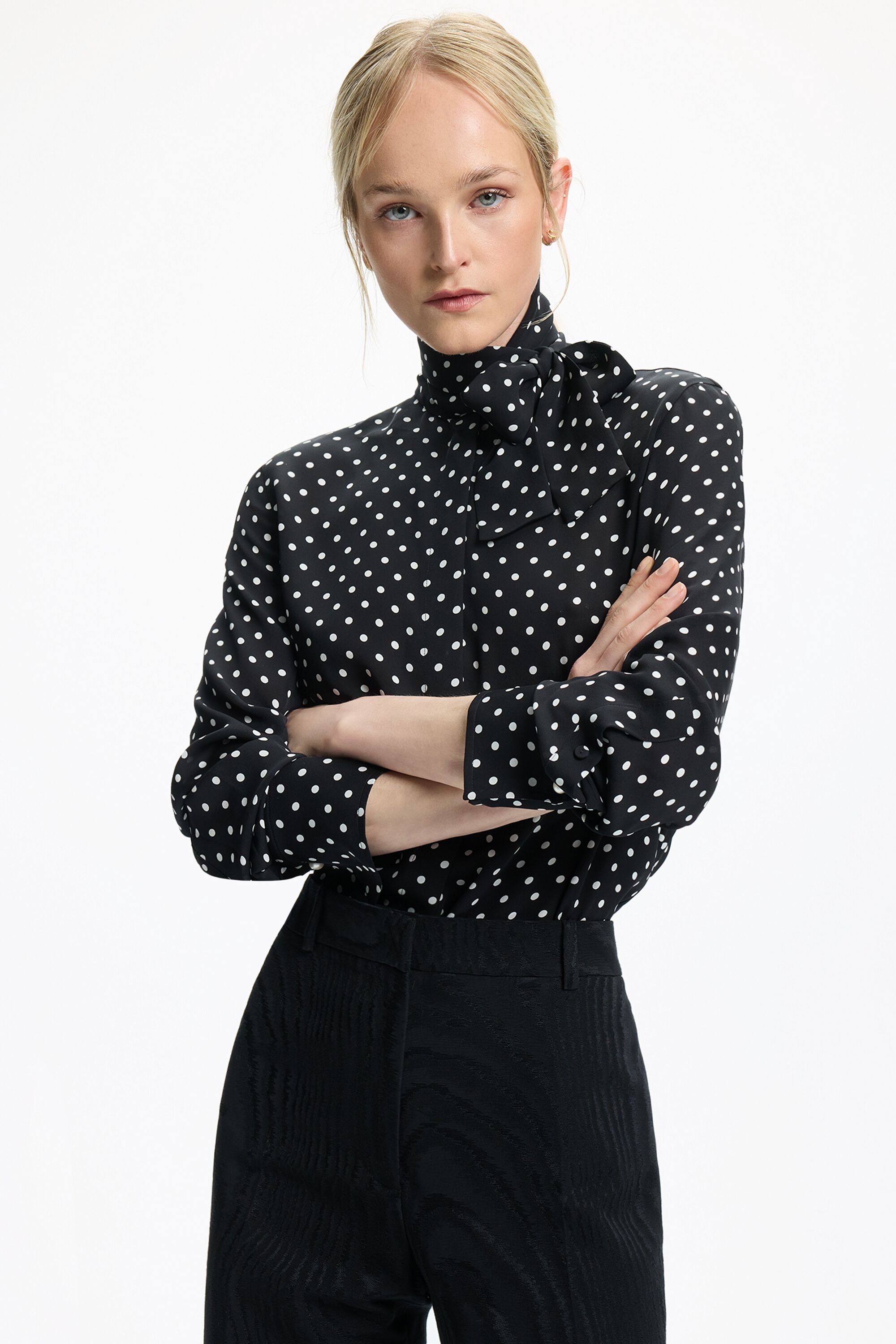 Camisa Recta de Georgette de Seda con Lazo