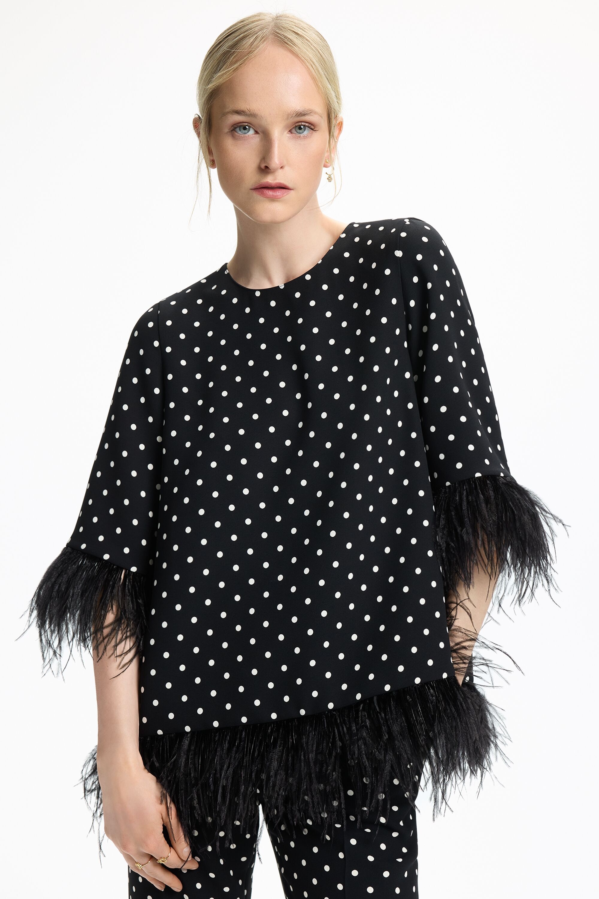 Top Evasé de Crepé con Lunares Plumas