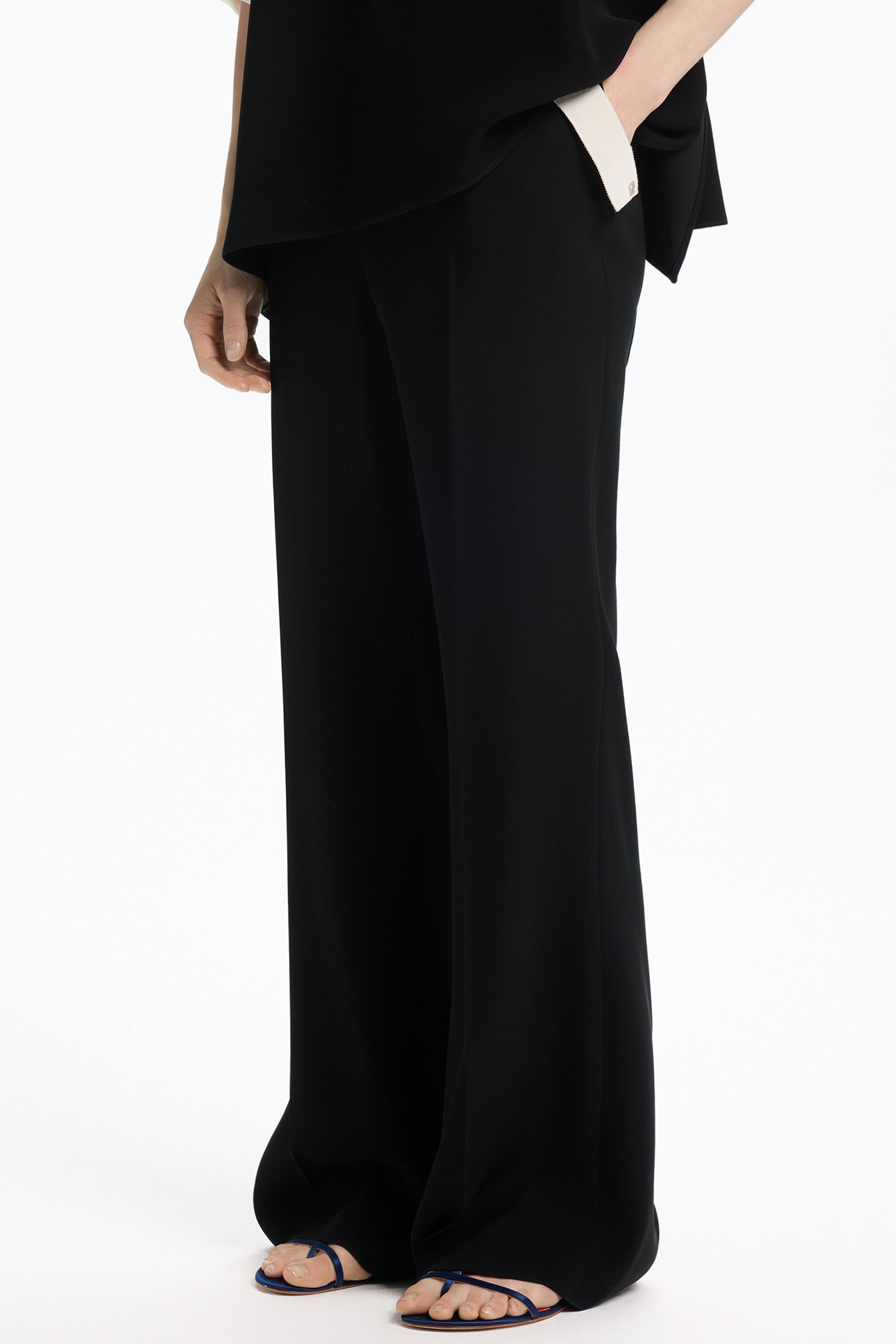 Pantalón Recto de Crepé con Lazo