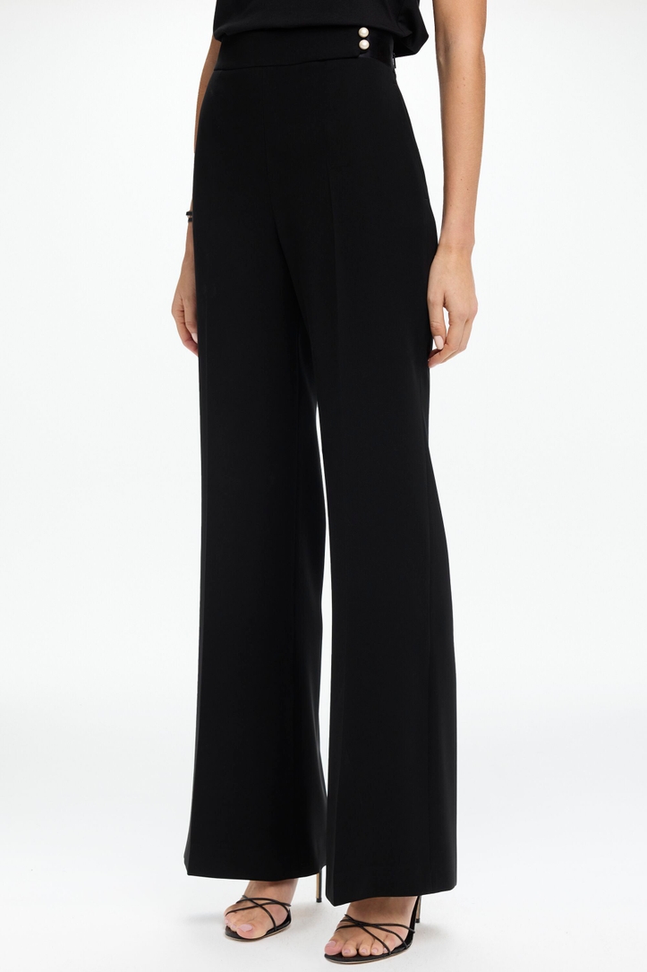 Pantalón de Crepé con Perlas