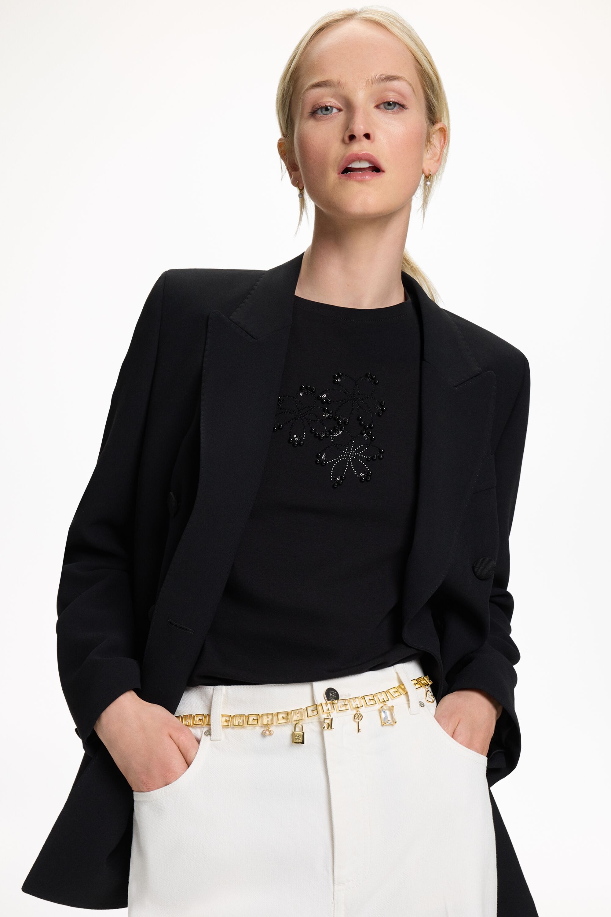 T-Shirt with Sequined Jasmine