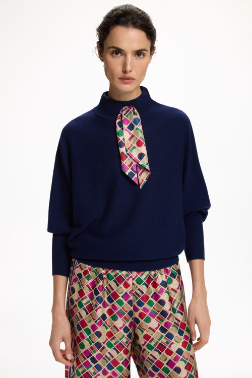 JERSEY DE LANA MERINO CON PAÑUELO ESTAMPADO BLASÓN