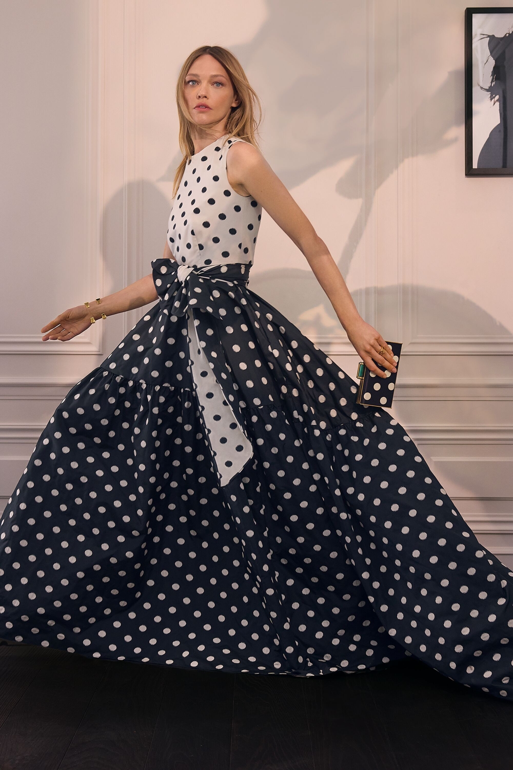 VESTIDO LARGO DE JACQUARD CON LUNARES