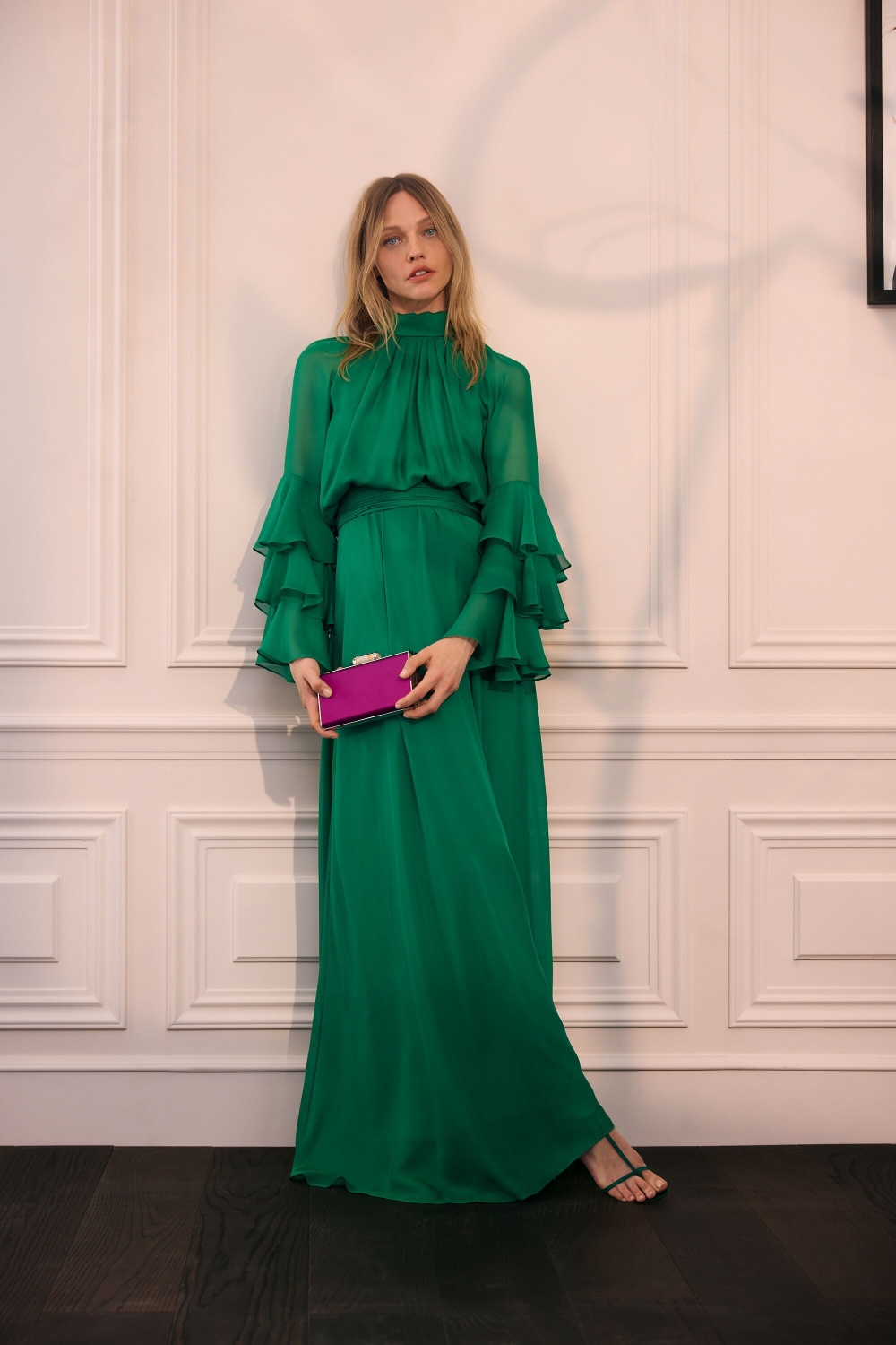 VESTIDO LARGO DE CHIFFON DE SEDA CON VOLANTES