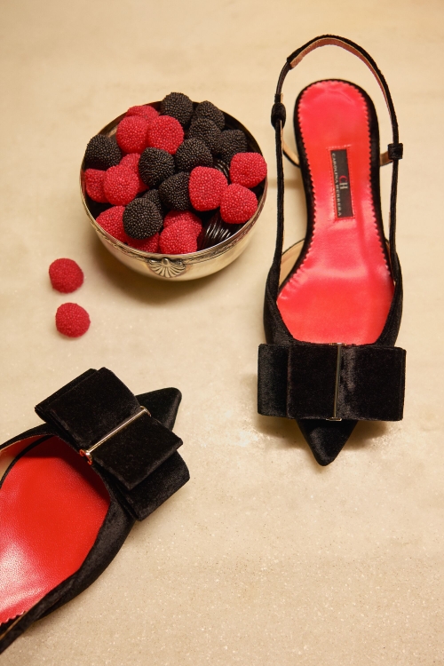 LACITO INSIGNIA 25 VELVET SLINGBACK PUMPS