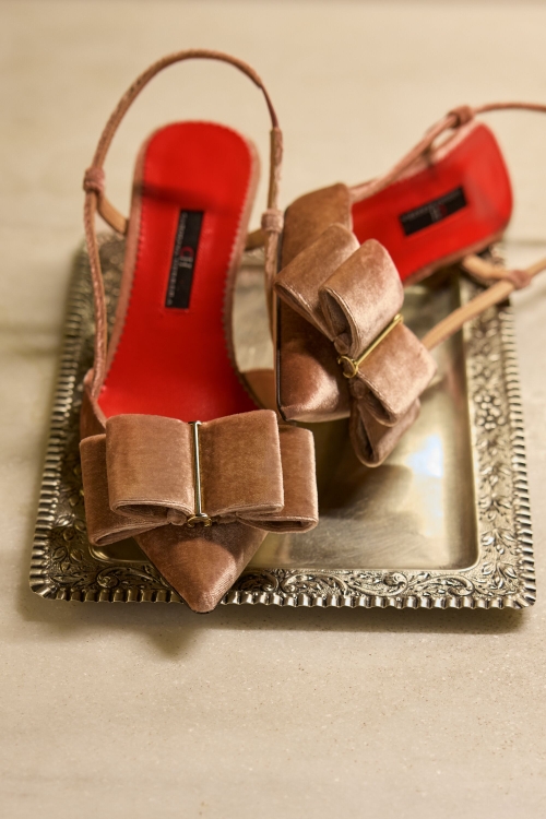 LACITO INSIGNIA 65 VELVET SLINGBACK PUMPS