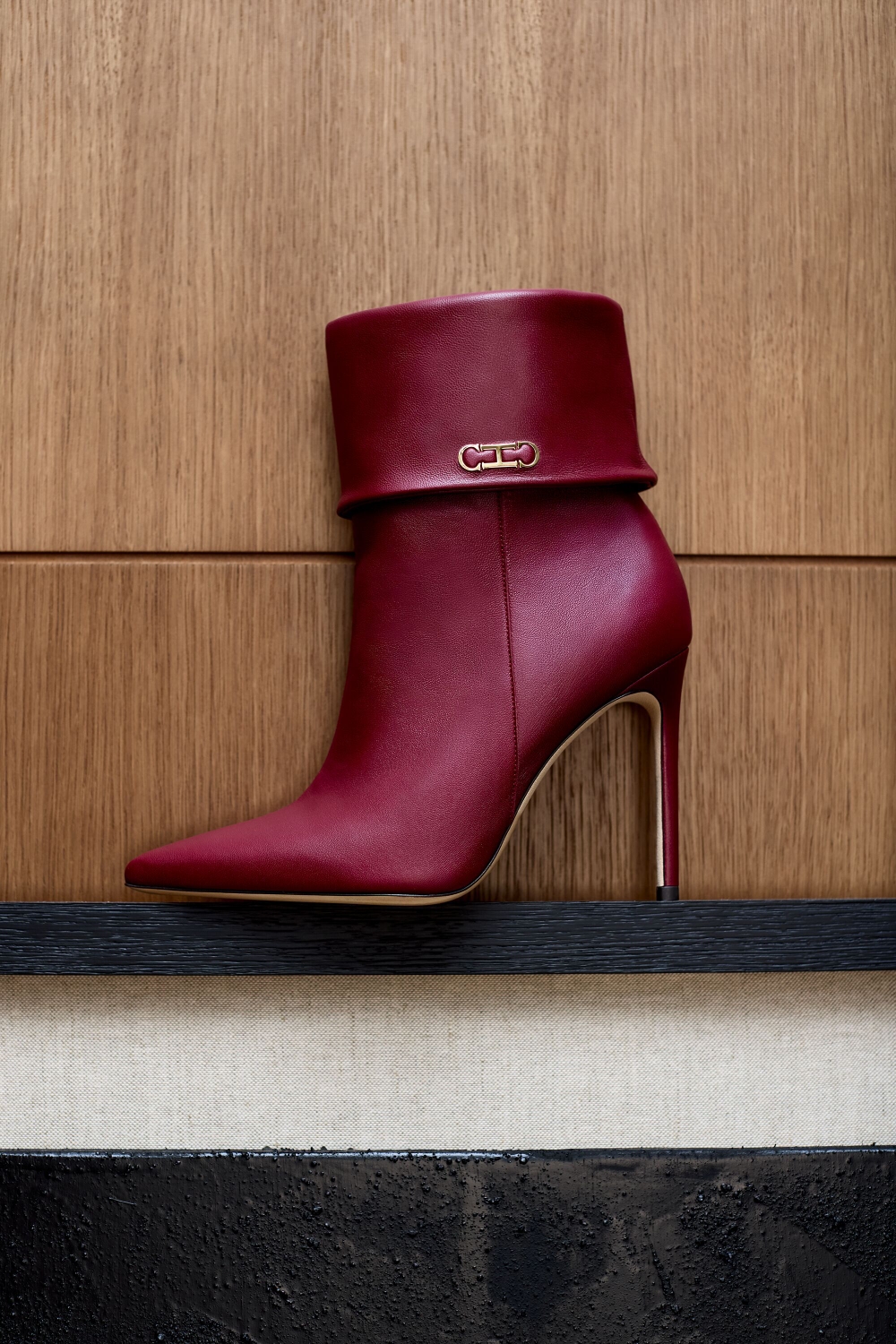INITIALS INSIGNIA SOFT 100 LEATHER ANKLE BOOTS