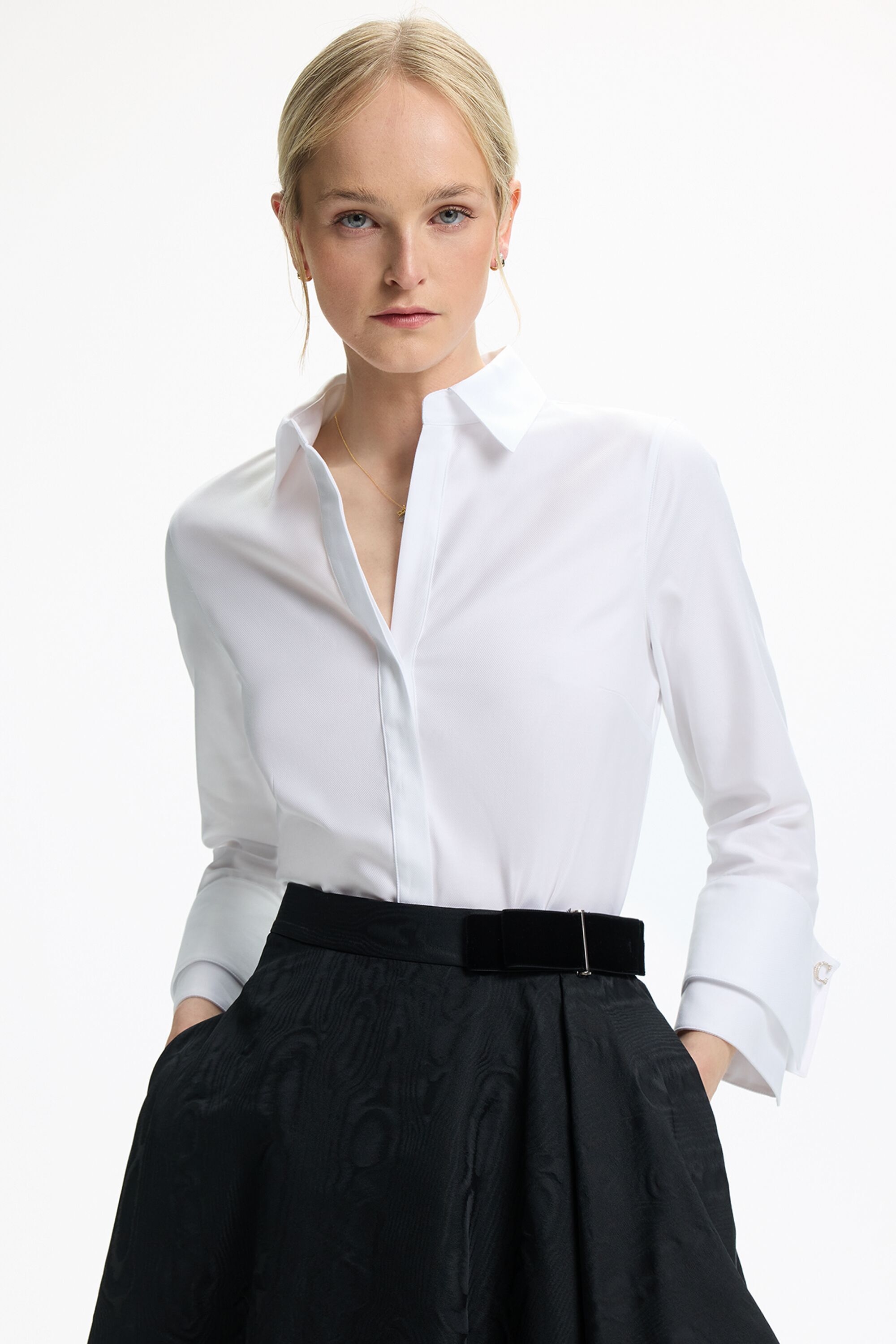 Cufflink-Detailed Poplin Fitted Shirt with Double Cuffs