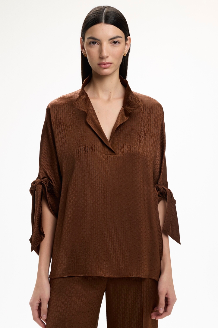 Satin Crepé Oversize Top with CH Jacquard