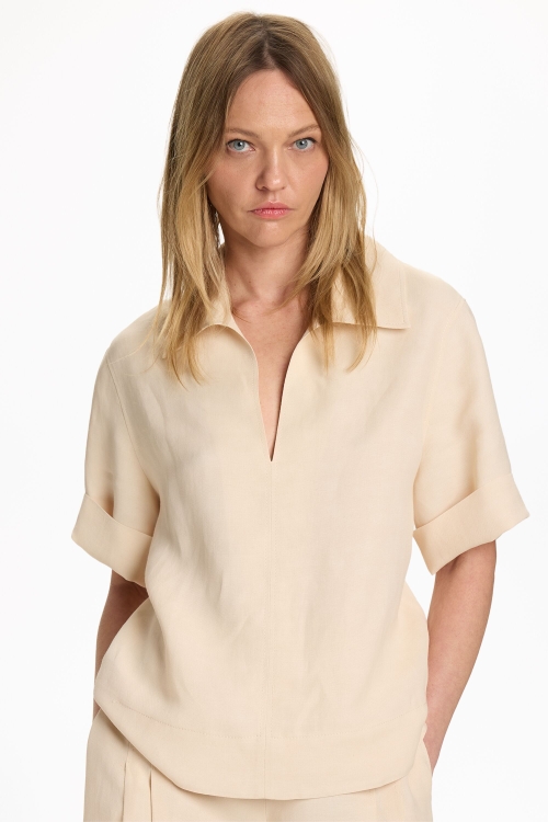 SHORT-SLEEVED LINEN STRAIGHT-FIT TOP
