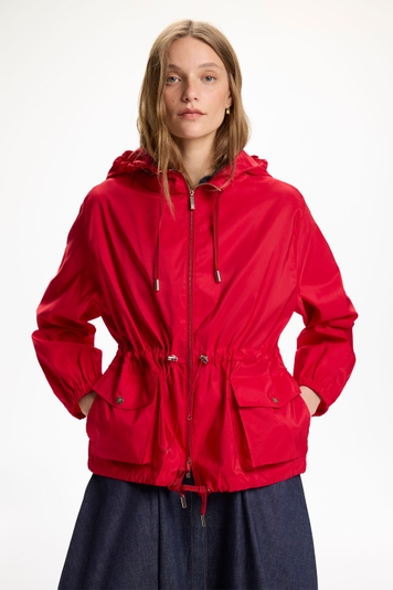 Chaqueta de Tafeta con Capucha