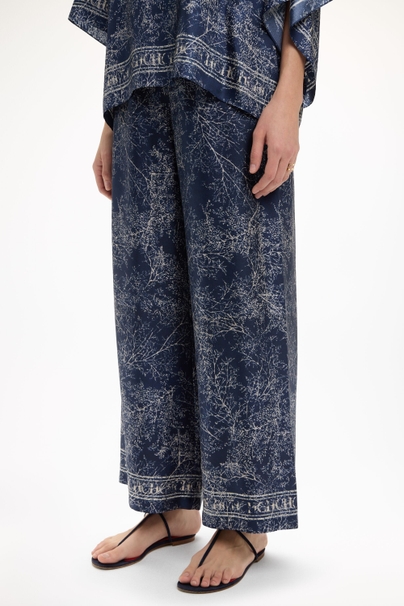 Pantalón Pijamero de Twill de Seda Estampado Sakura - AZUL/CRUDO