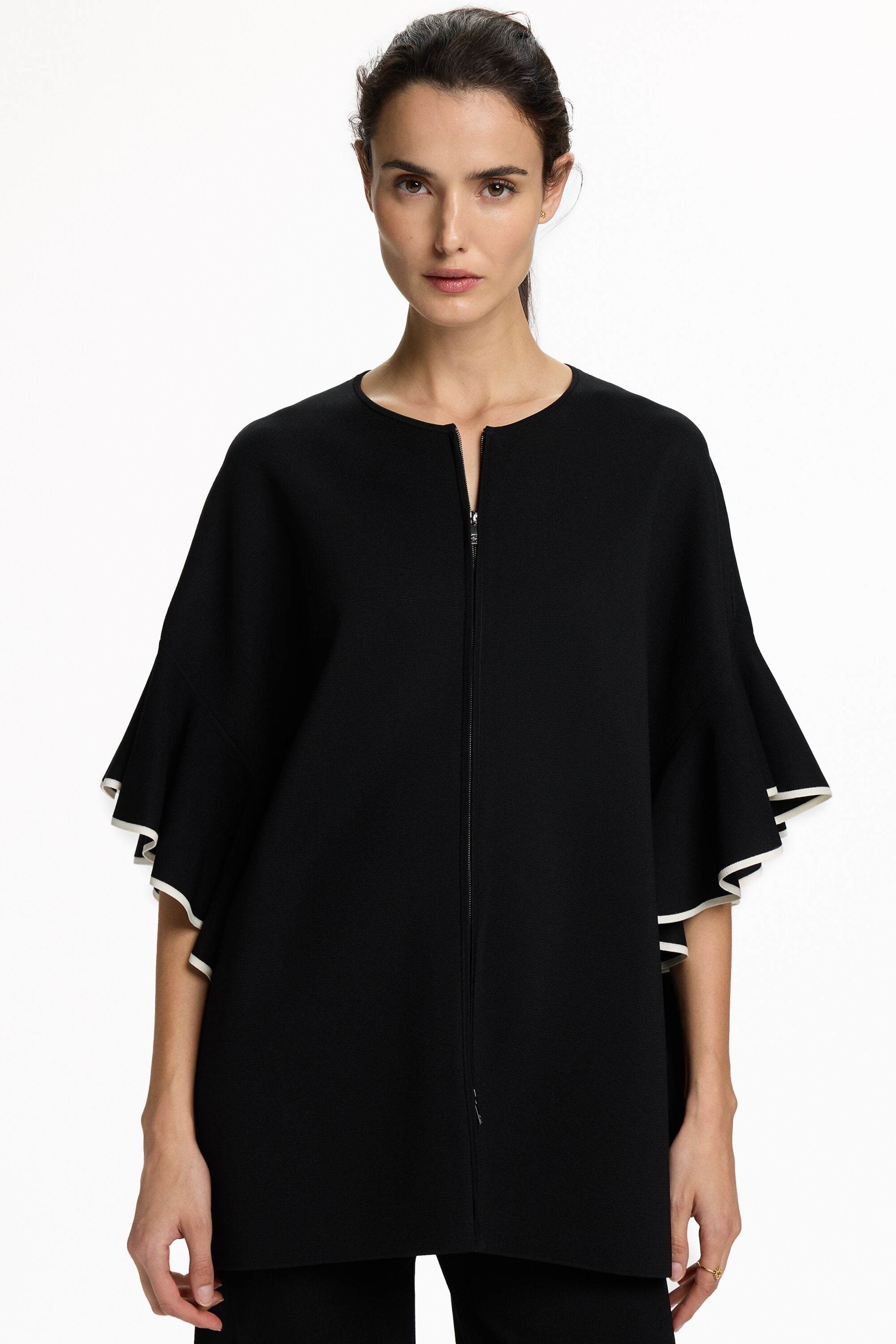 Ruffled Knit Cape black/ivory - CH Carolina Herrera Italy