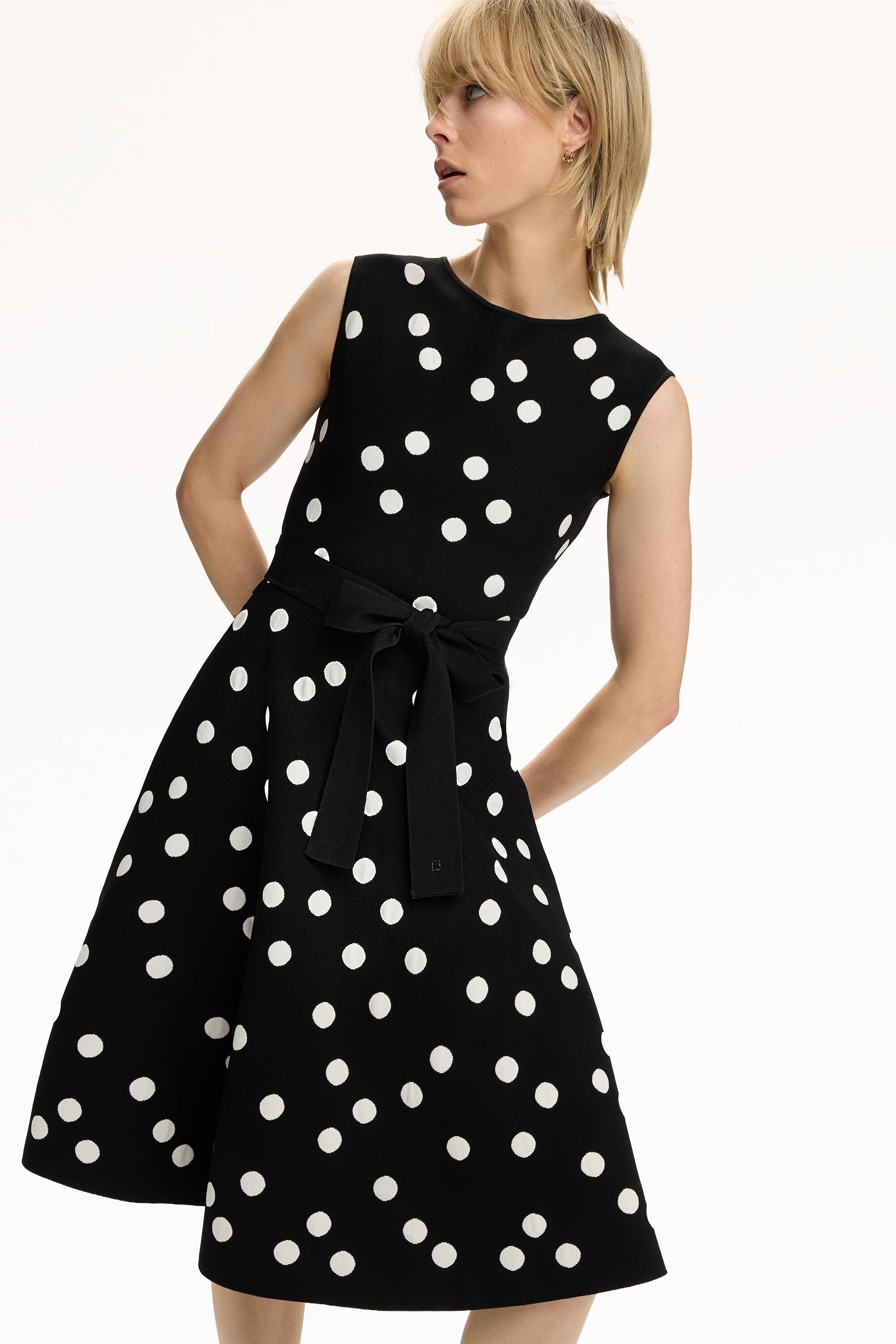 Vestido de Punto Jacquard de Lunares